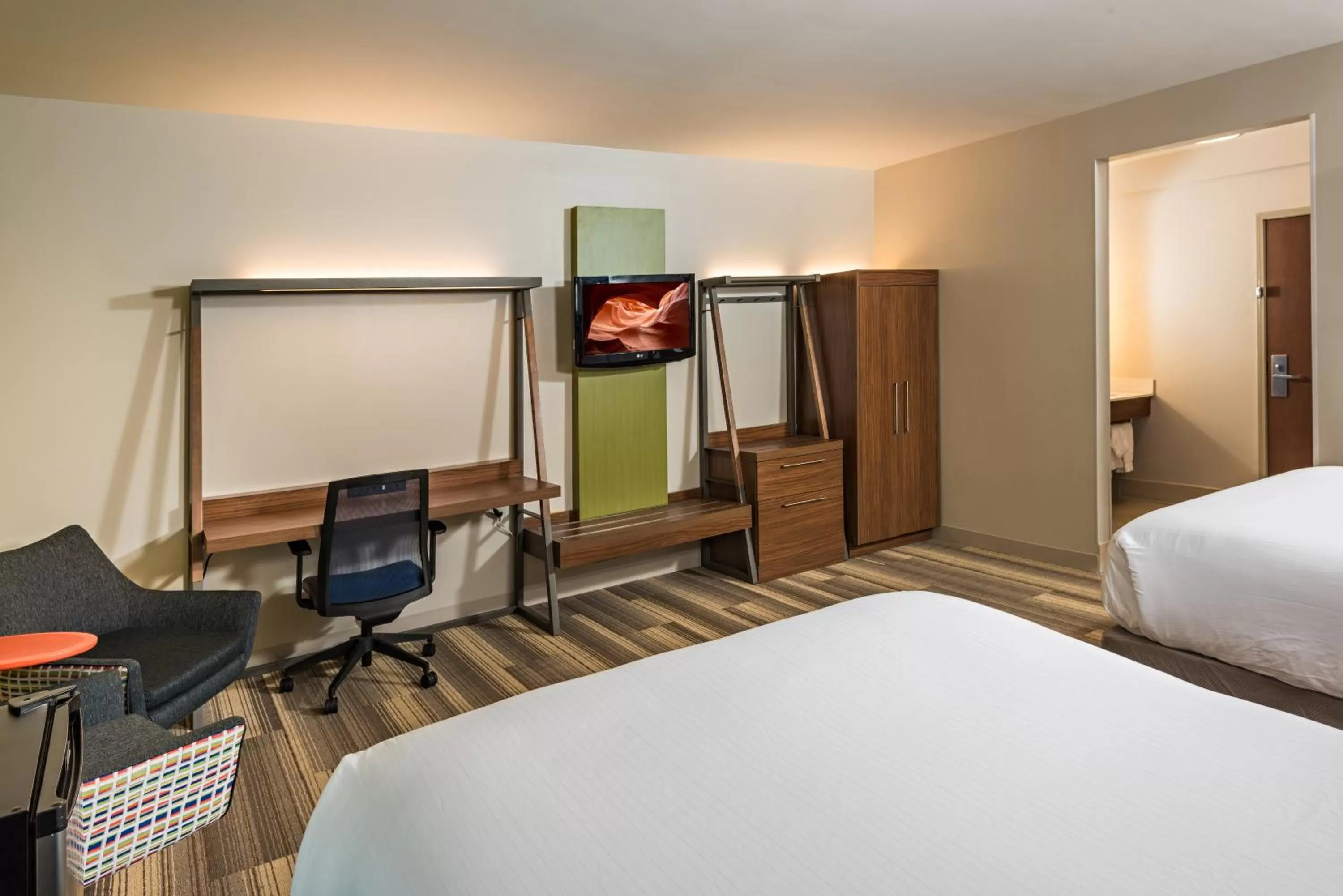 Queen Room - Disability Access in Holiday Inn Express Peoria North - Glendale by IHG