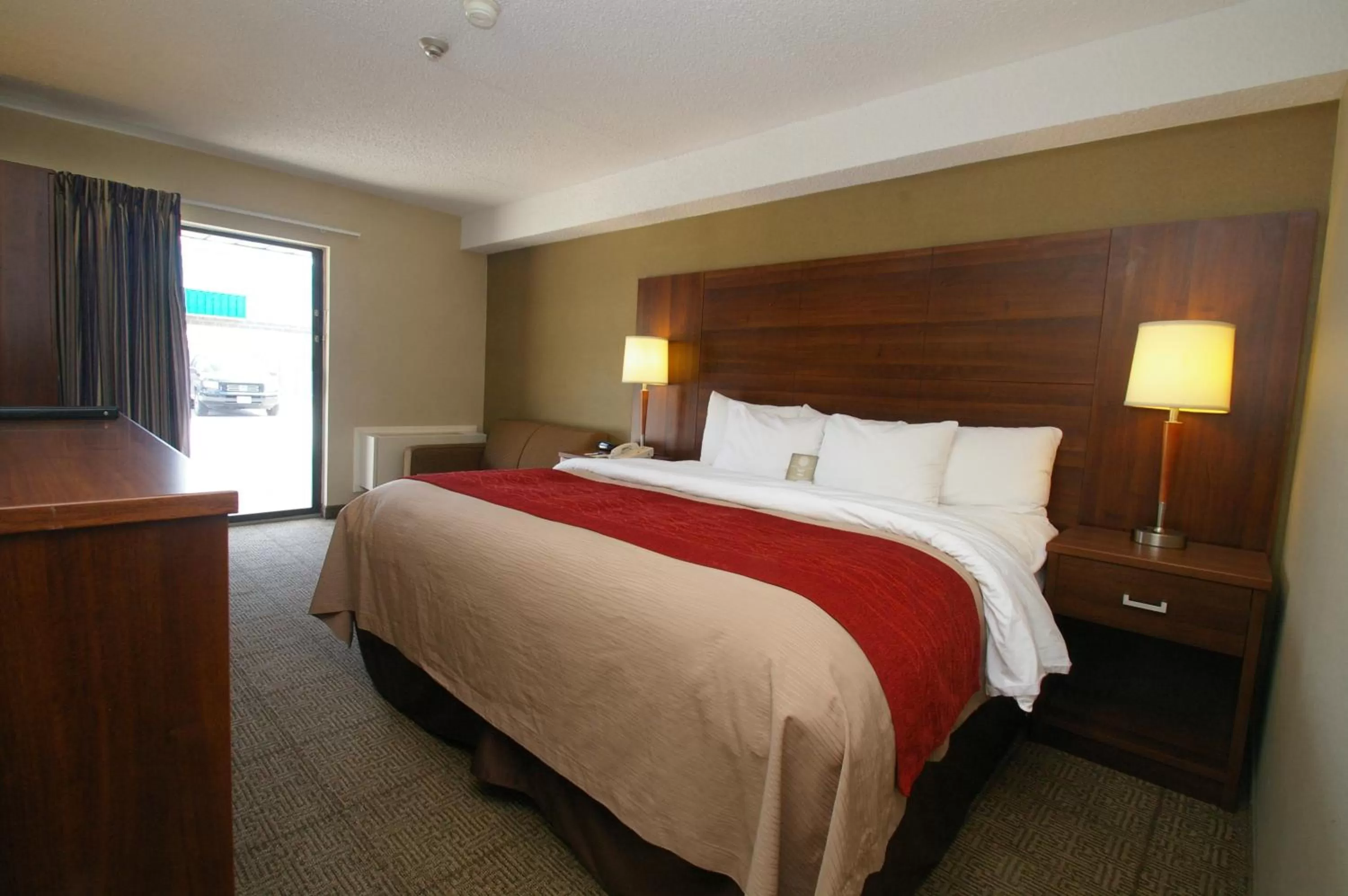 King Room - Non-Smoking in Comfort Inn