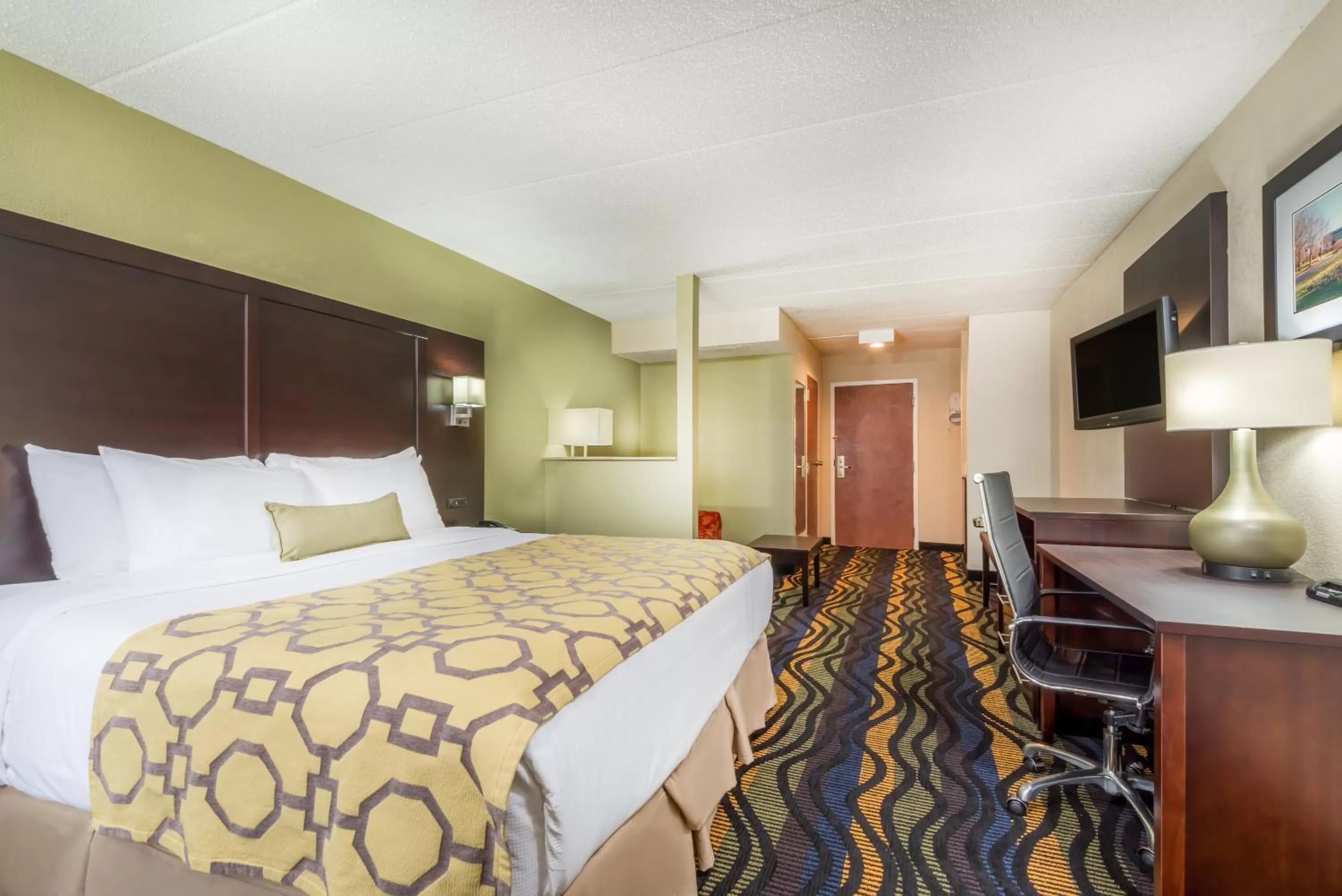 Business King Room - Non-Smoking in Baymont by Wyndham Georgetown