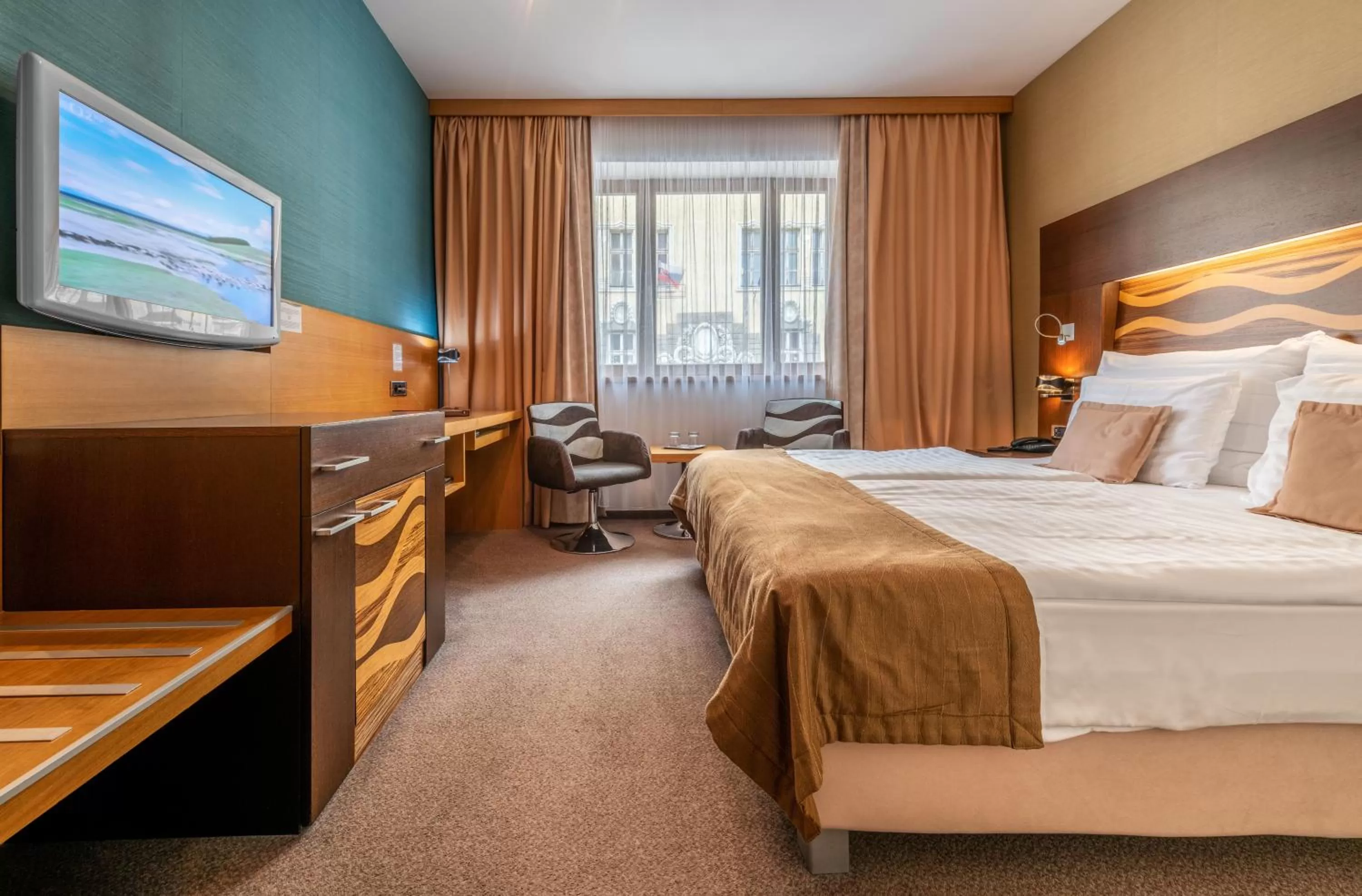 Double Room in Danubia Gate Hotel