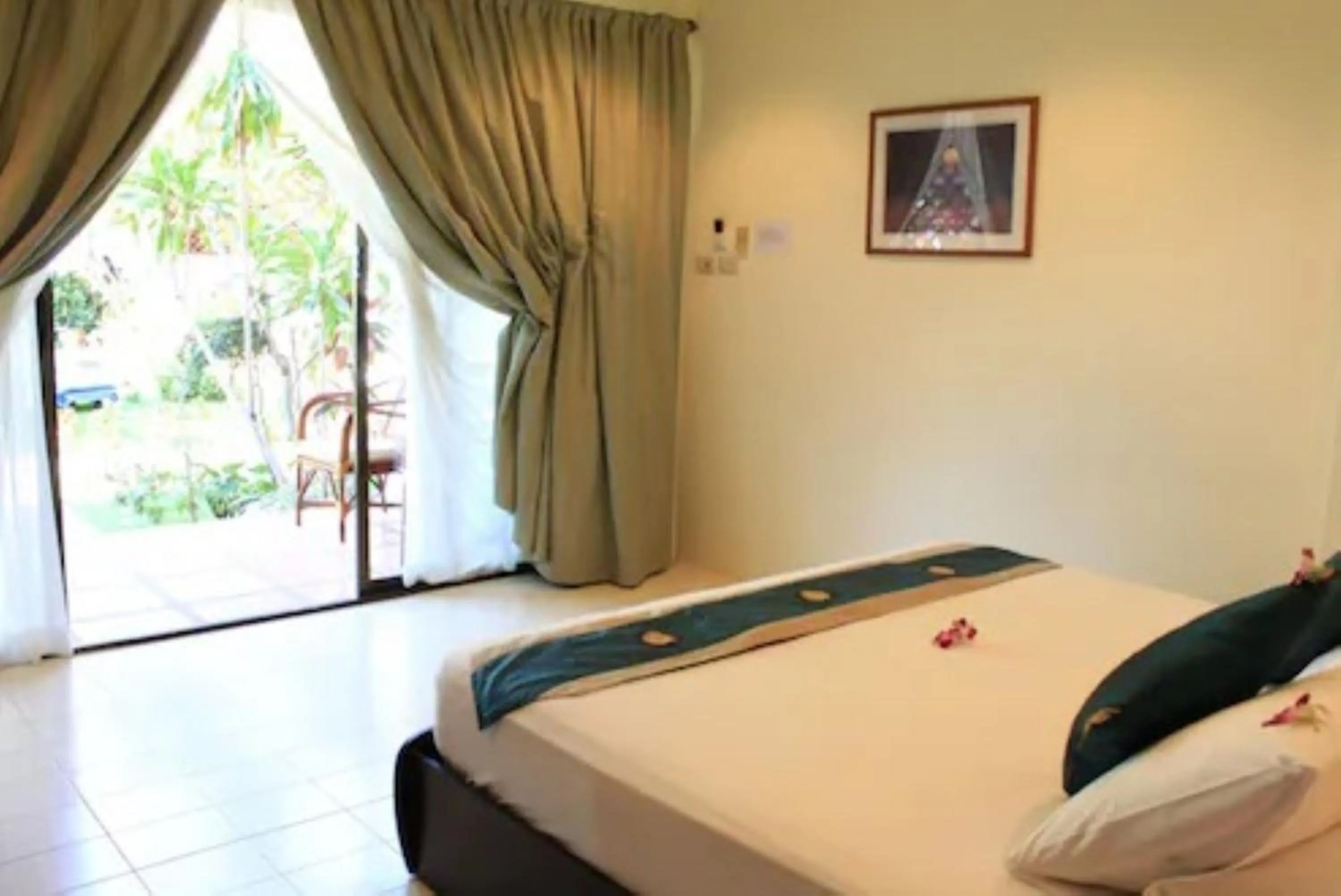 Family Room with Sea View in The Waterfront Hotel at Fisherman's Village