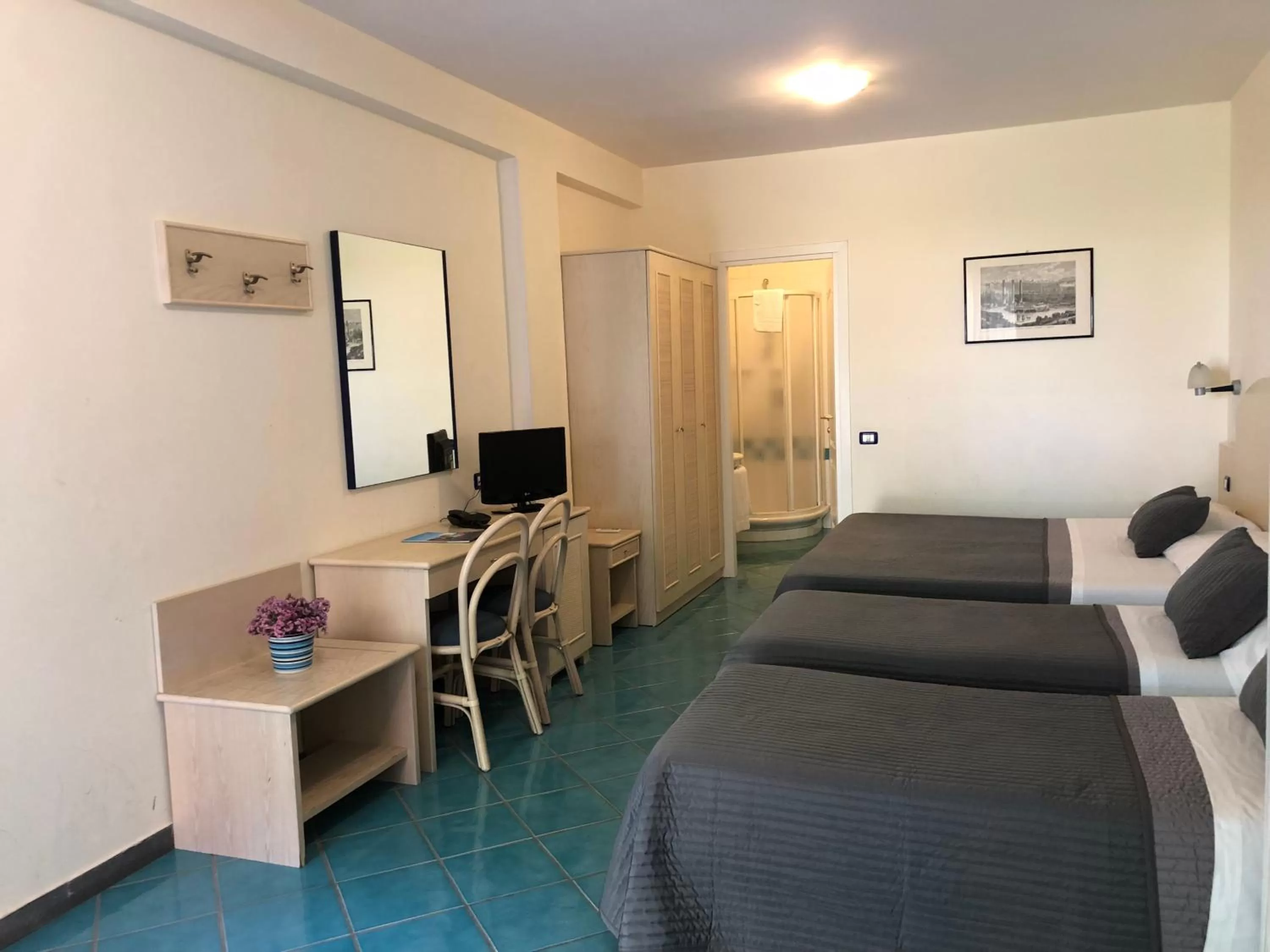 Quadruple Room in Agave Hotel