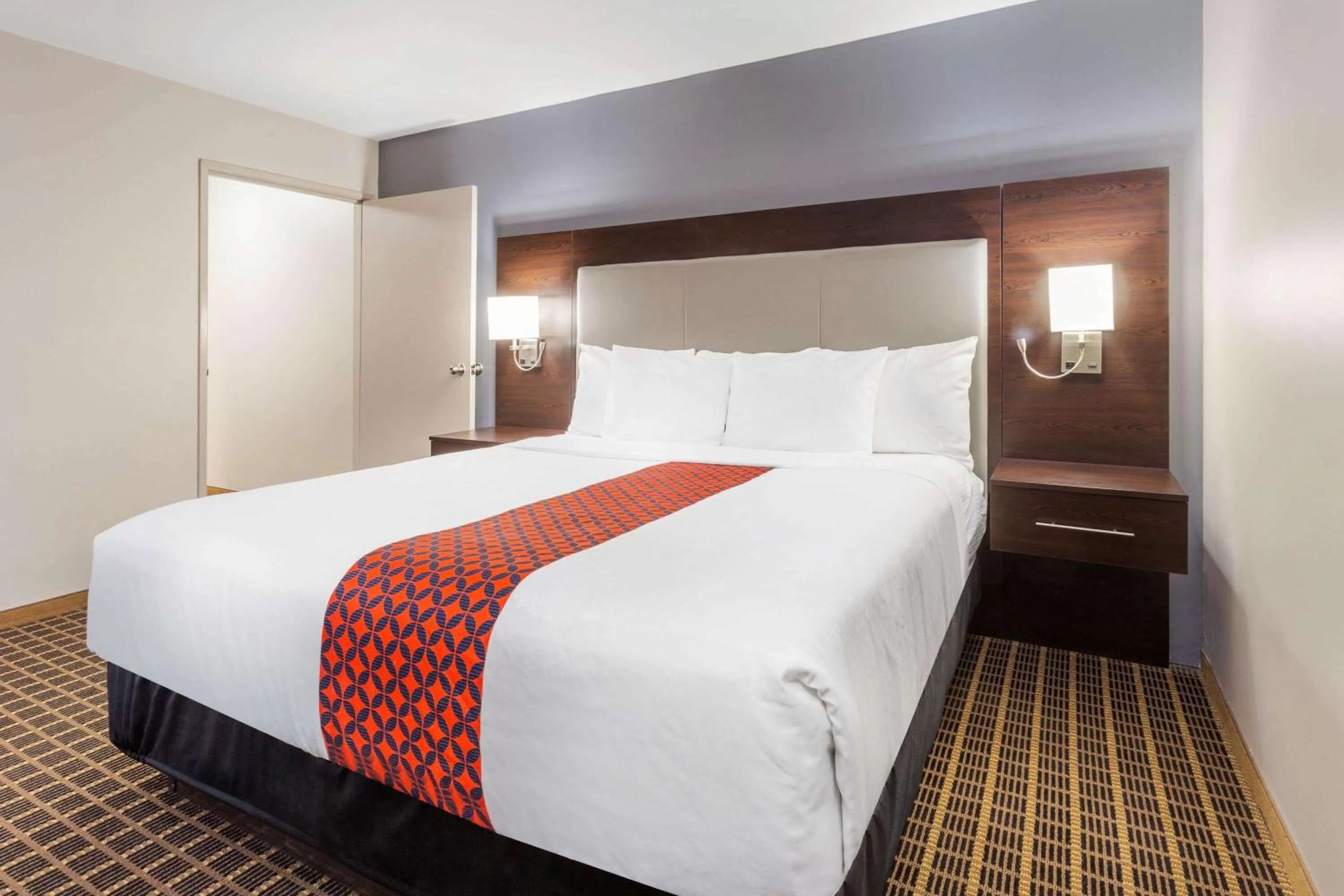 Presidential Suite - Non-Smoking in La Quinta by Wyndham Rockford