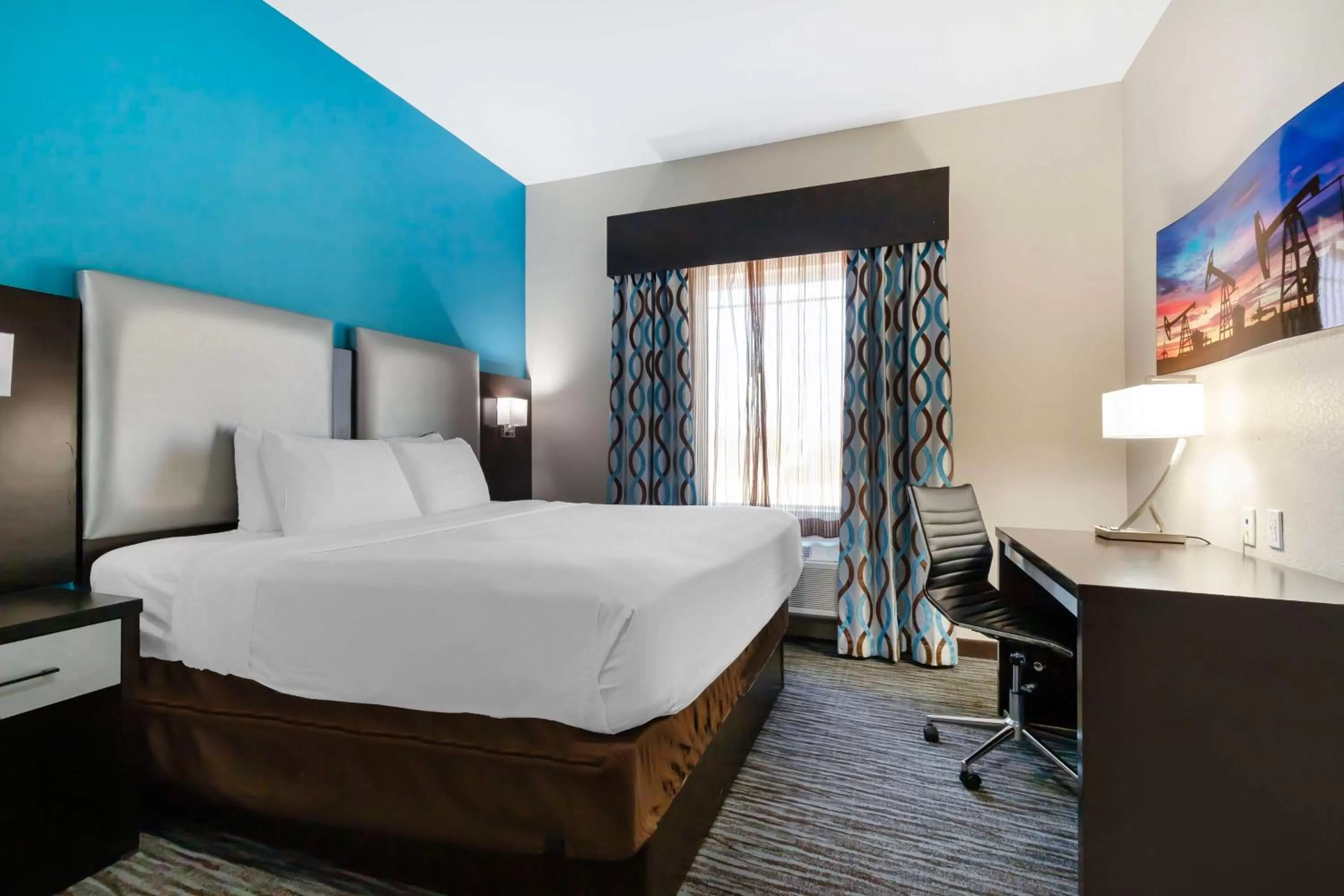 King Suite - Disability Access in Best Western Plus Pleasanton Hotel