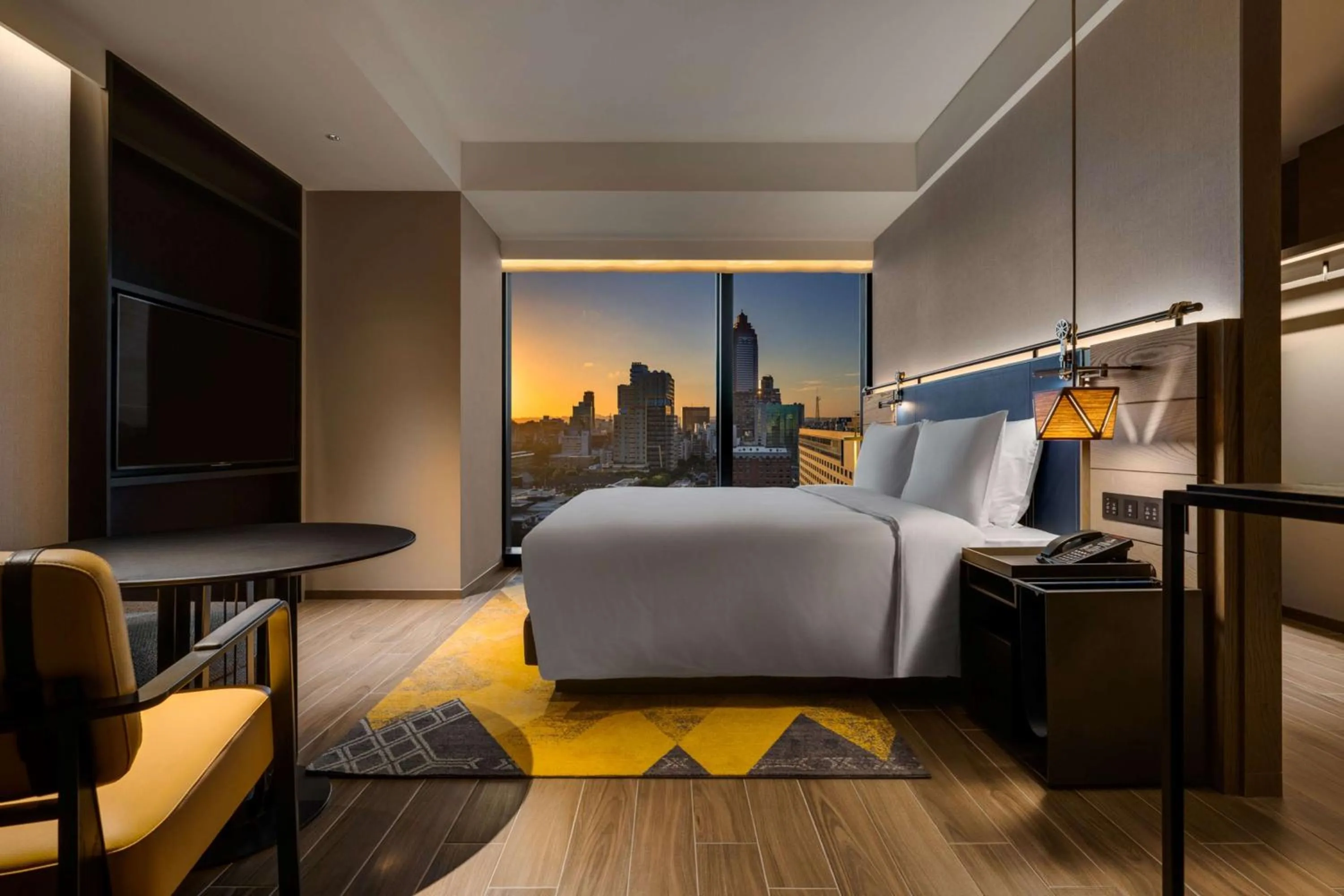 Deluxe King Room in Hotel Resonance Taipei, Tapestry Collection by Hilton