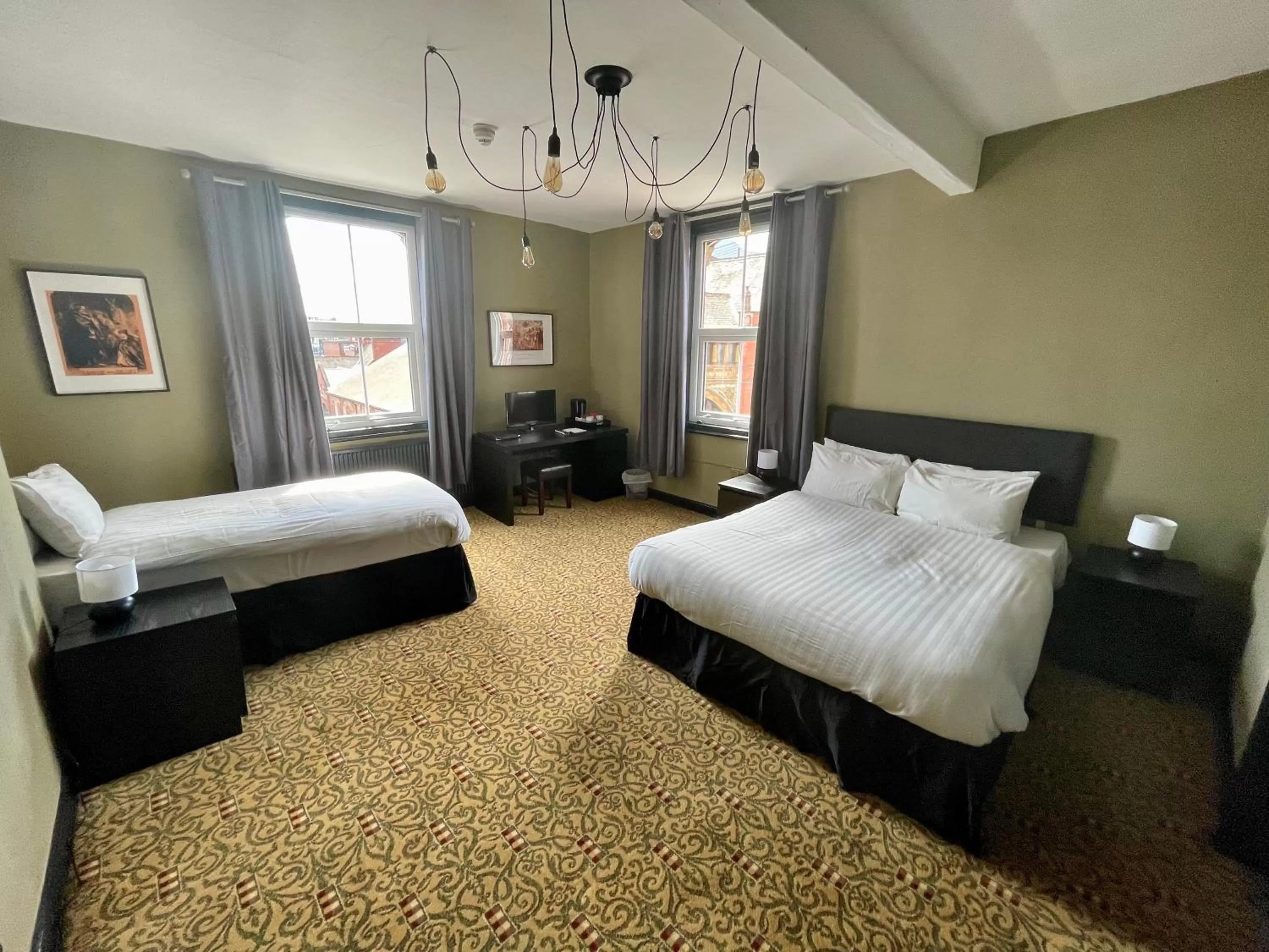 Basic Triple Room in The Wrens