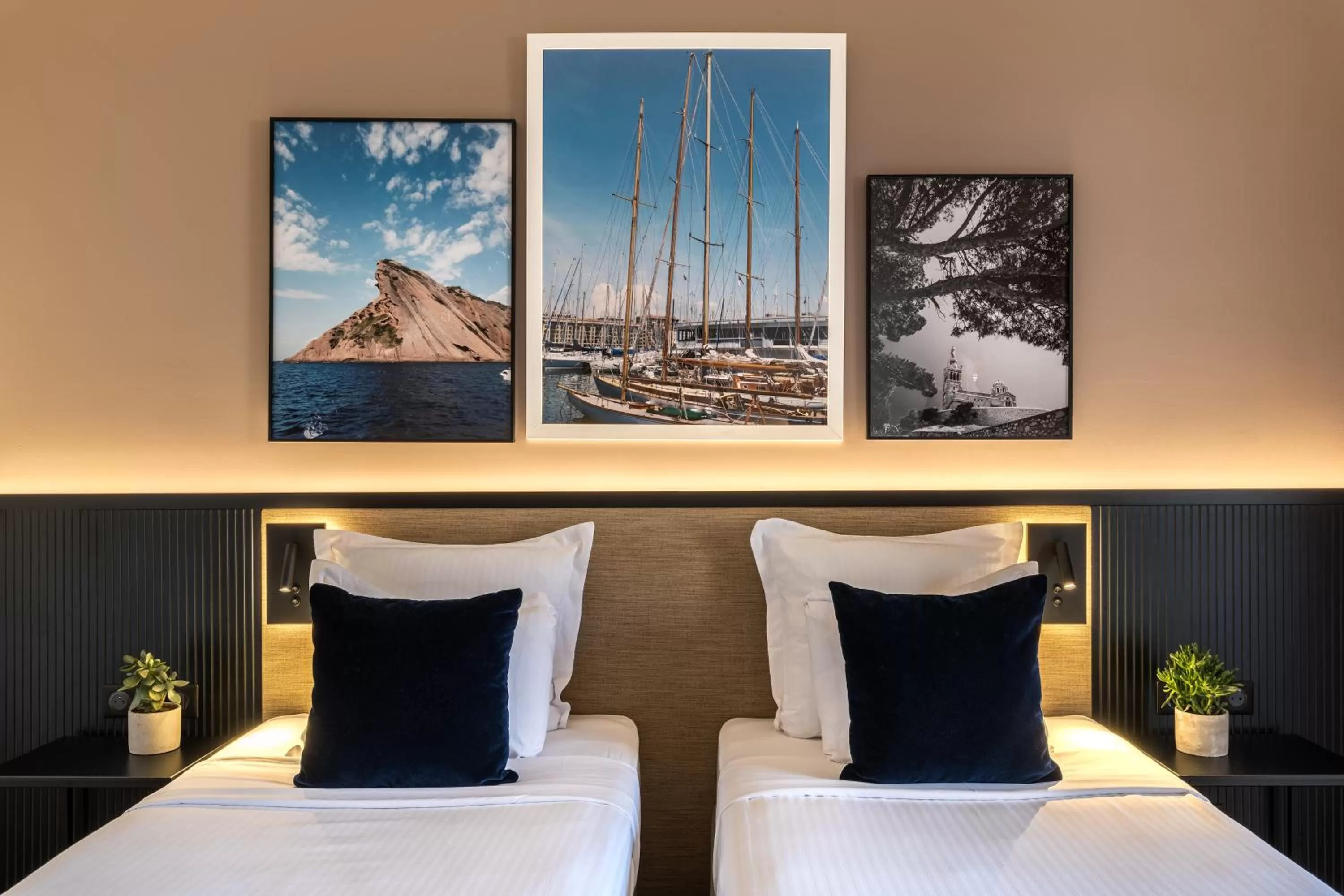 Superior Room - 2 Single Beds - City Or Golf View in Hôtel Villa Massalia