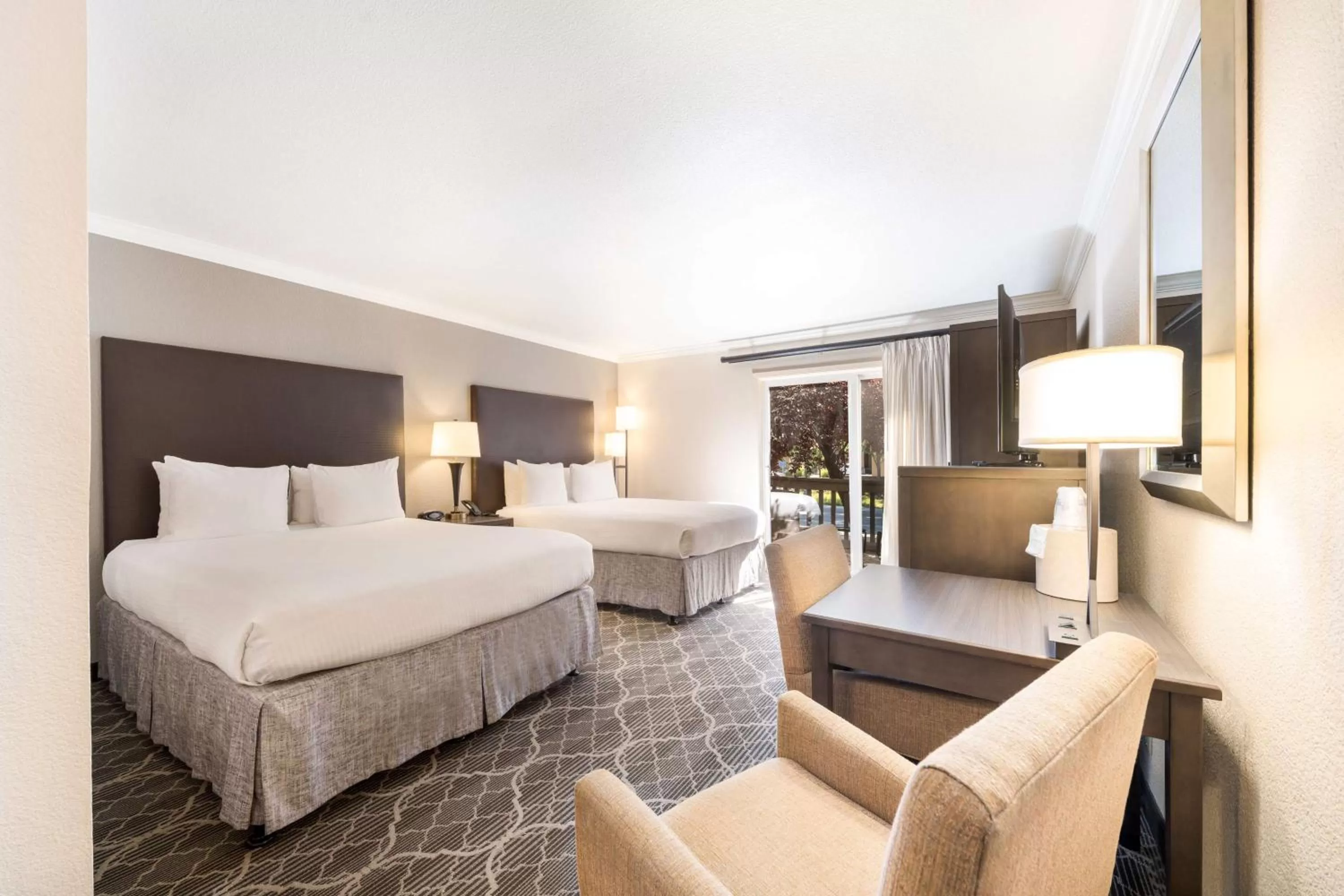 Queen Room with Two Queen Beds and Patio in Best Western Danville Sycamore Inn