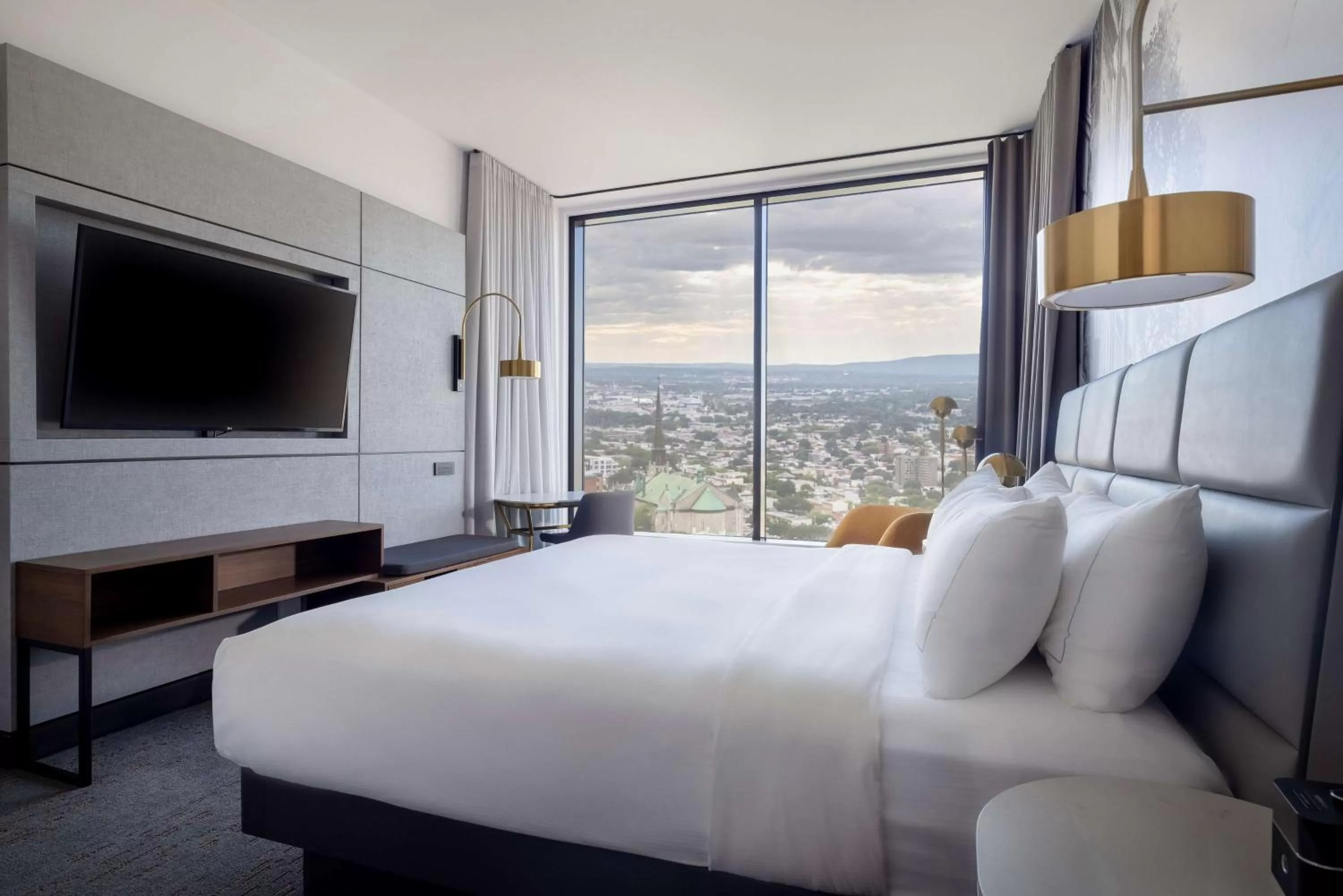 Executive King Room in Hilton Quebec