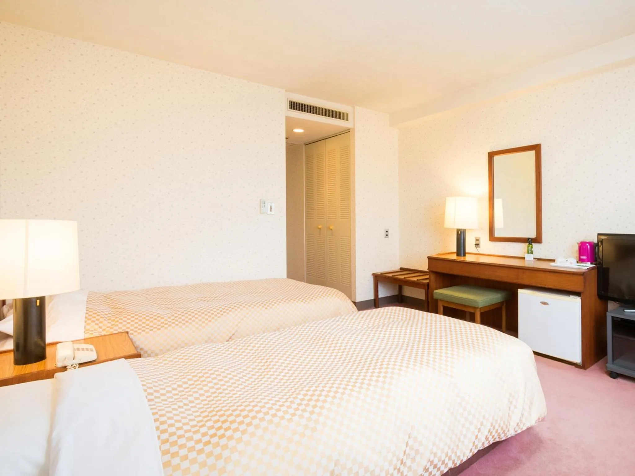 Twin Room - Smoking in Yatsushiro Grand Hotel