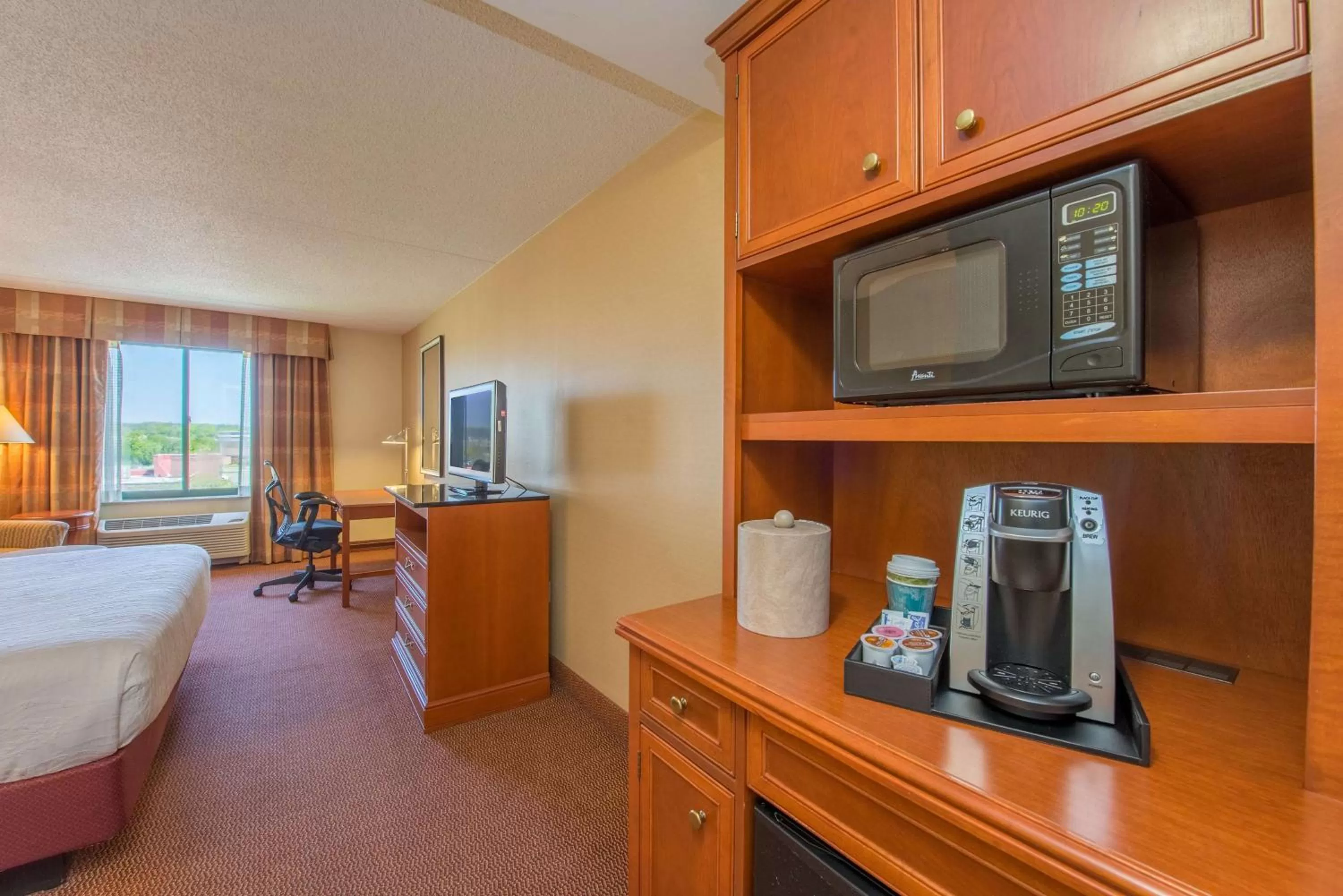 Deluxe King Room - Mobility Access in Hilton Garden Inn Fishkill