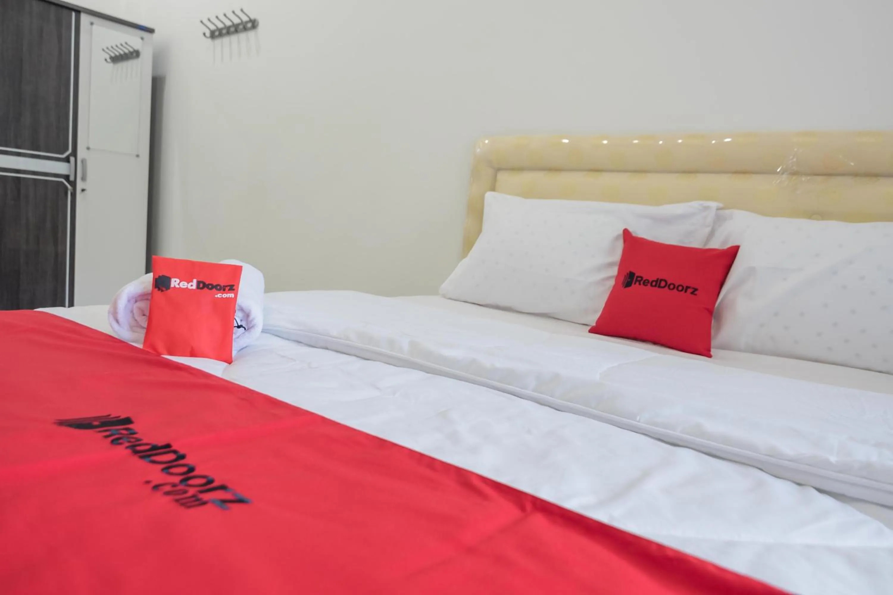 Deluxe Room in RedDoorz near Sultan Thaha Airport Jambi