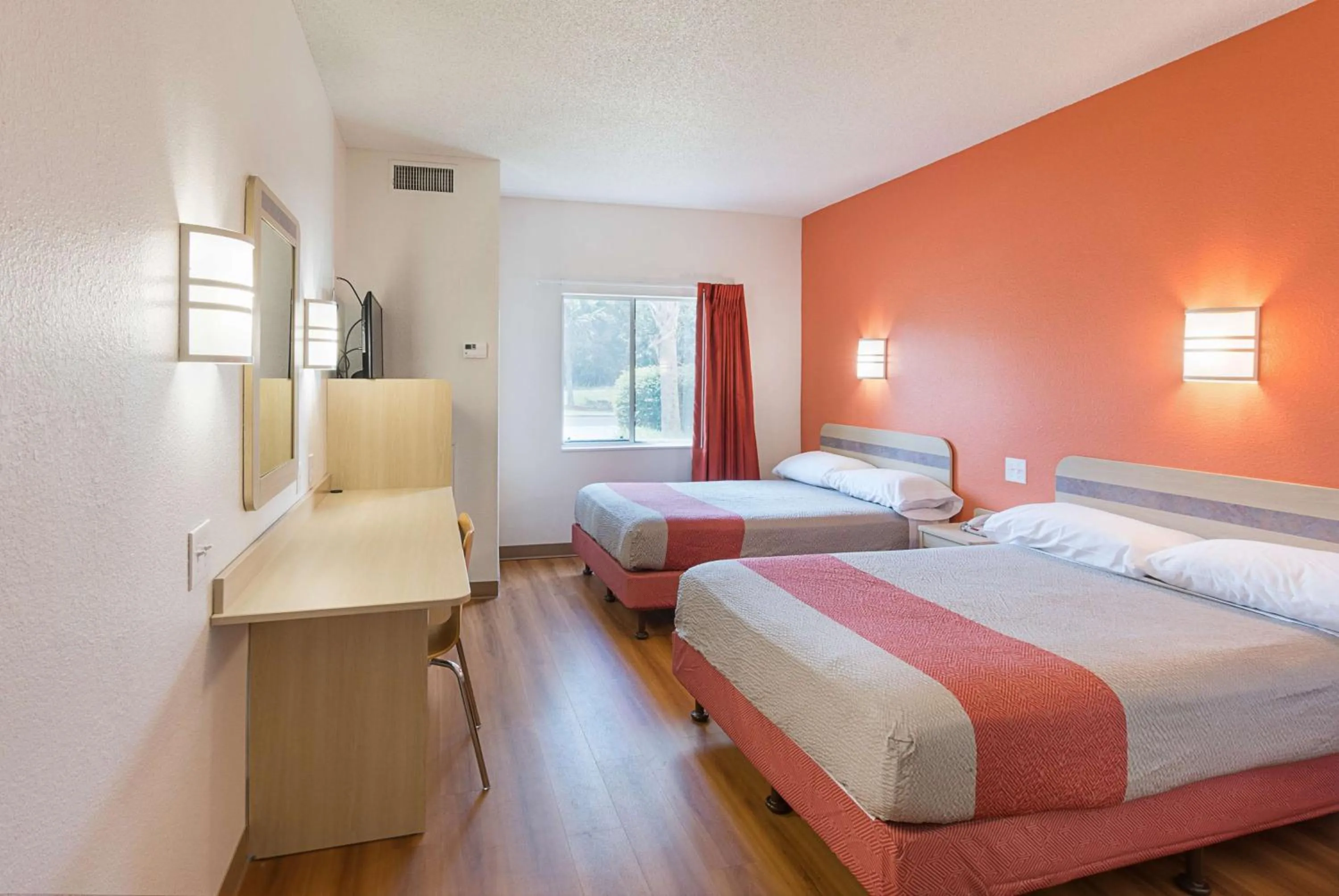 Quadruple Room - Disability Access - Non-Smoking in Motel 6-Columbia, SC - Fort Jackson Area
