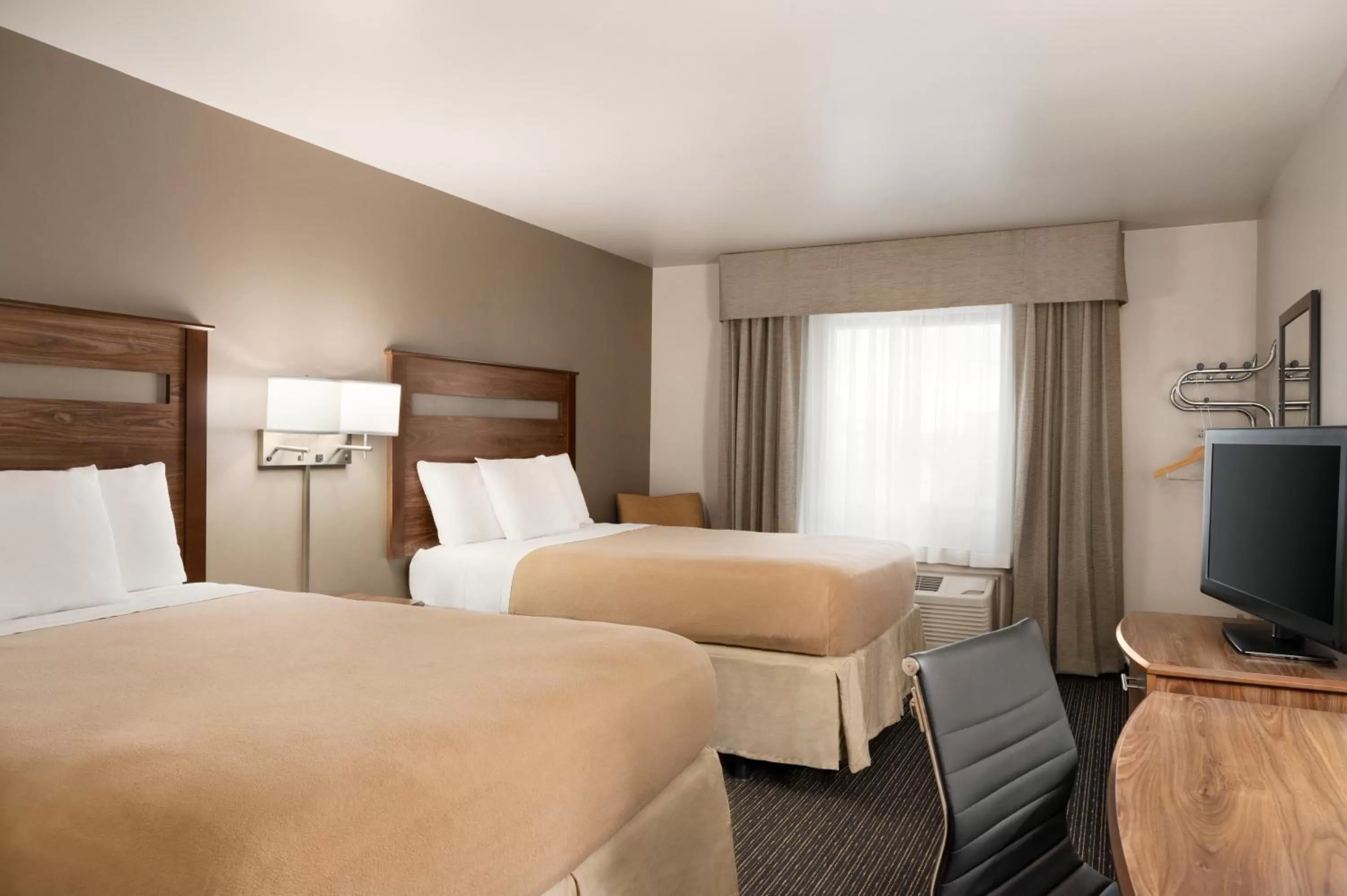 Deluxe Double Room - Mobility Access/Non-Smoking in Baymont by Wyndham Buffalo