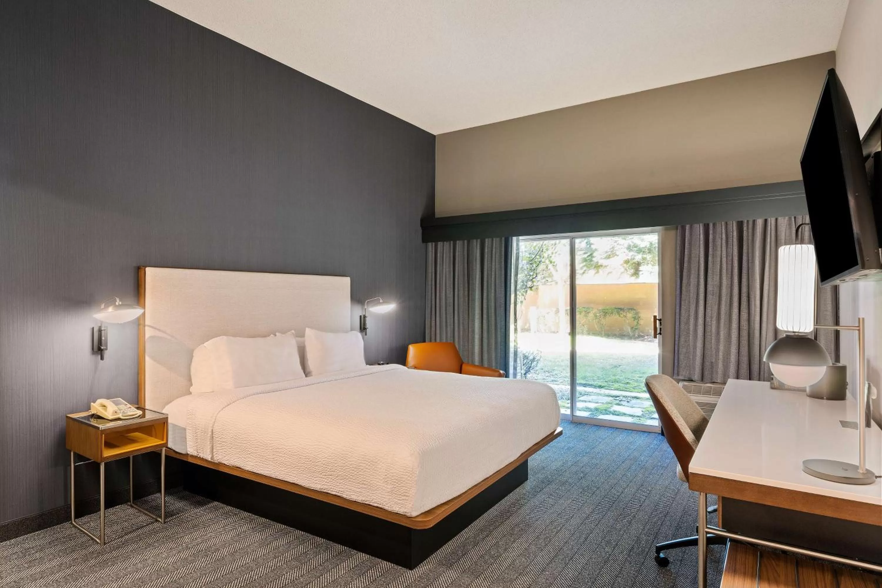 Executive Guestroom King in Sonesta Select San Ramon