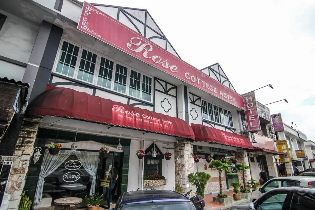 Deluxe Double Room in Rose Cottage Hotel Taman Daya