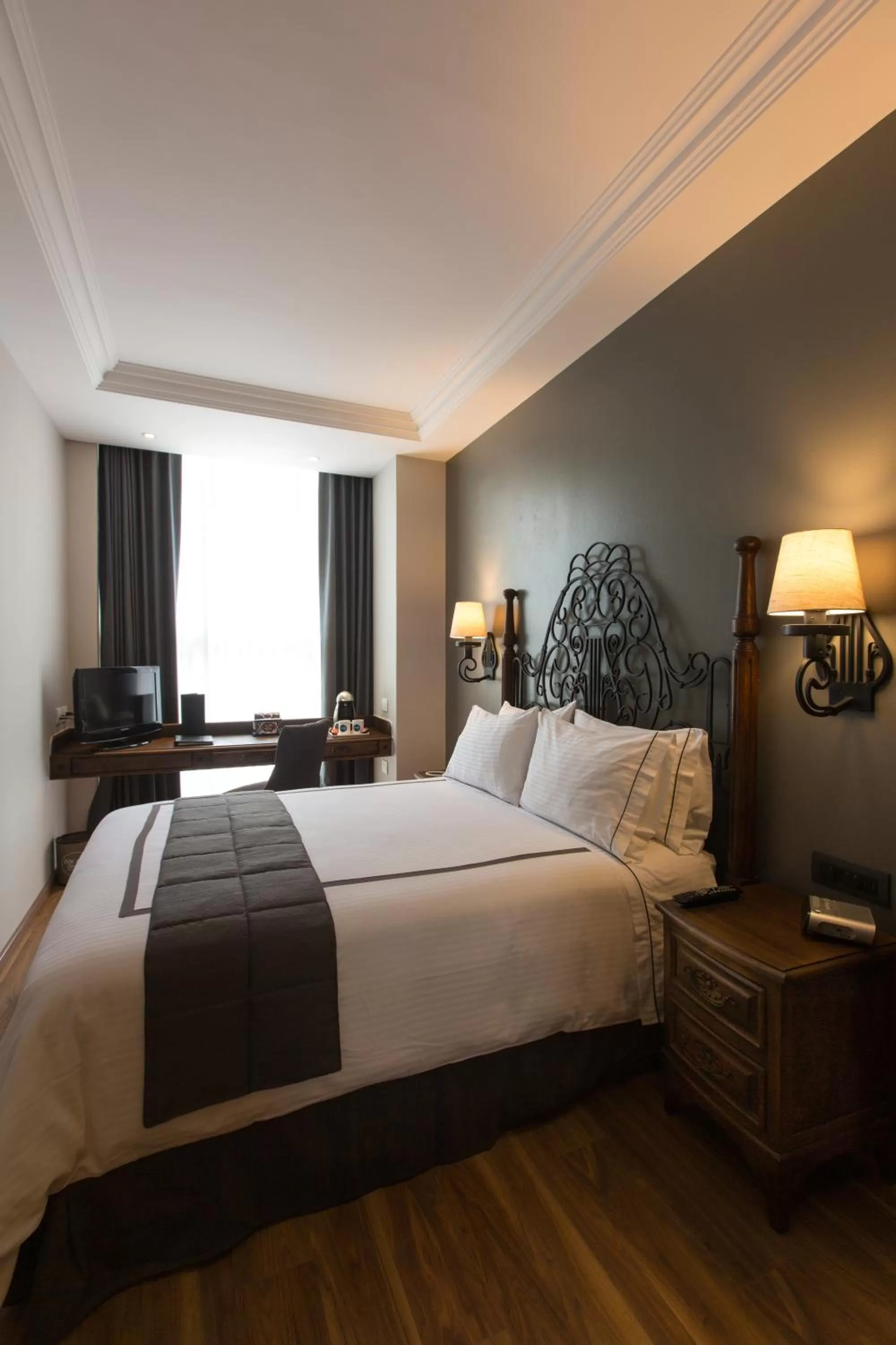 Standard Queen Room in Zocalo Central & Rooftop Mexico City