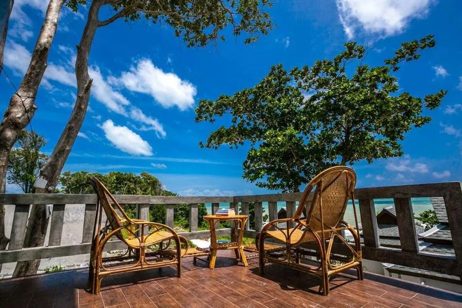 Villa with Private Pool in Lanta Corner Resort