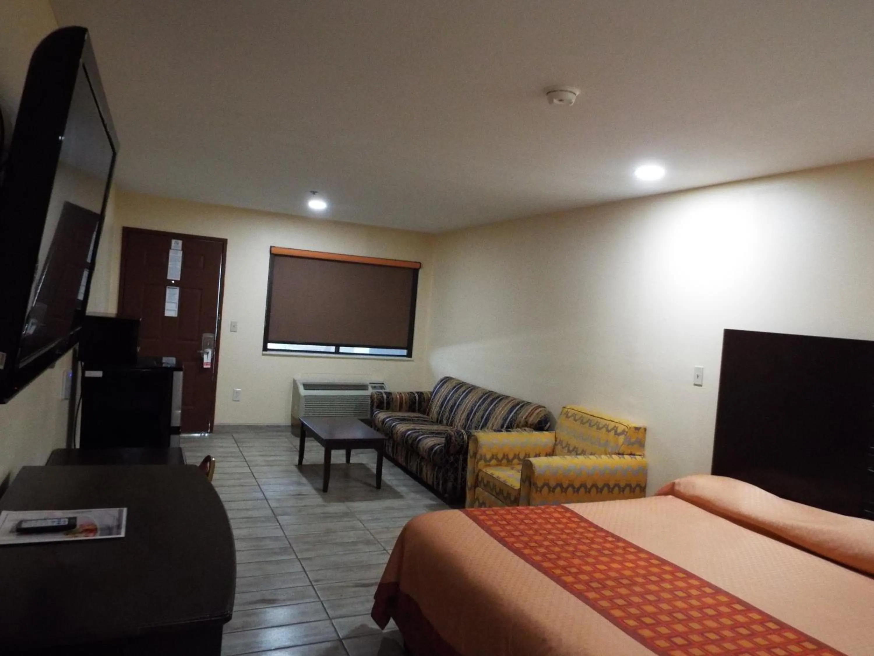 King Suite in Texas Inn Harlingen