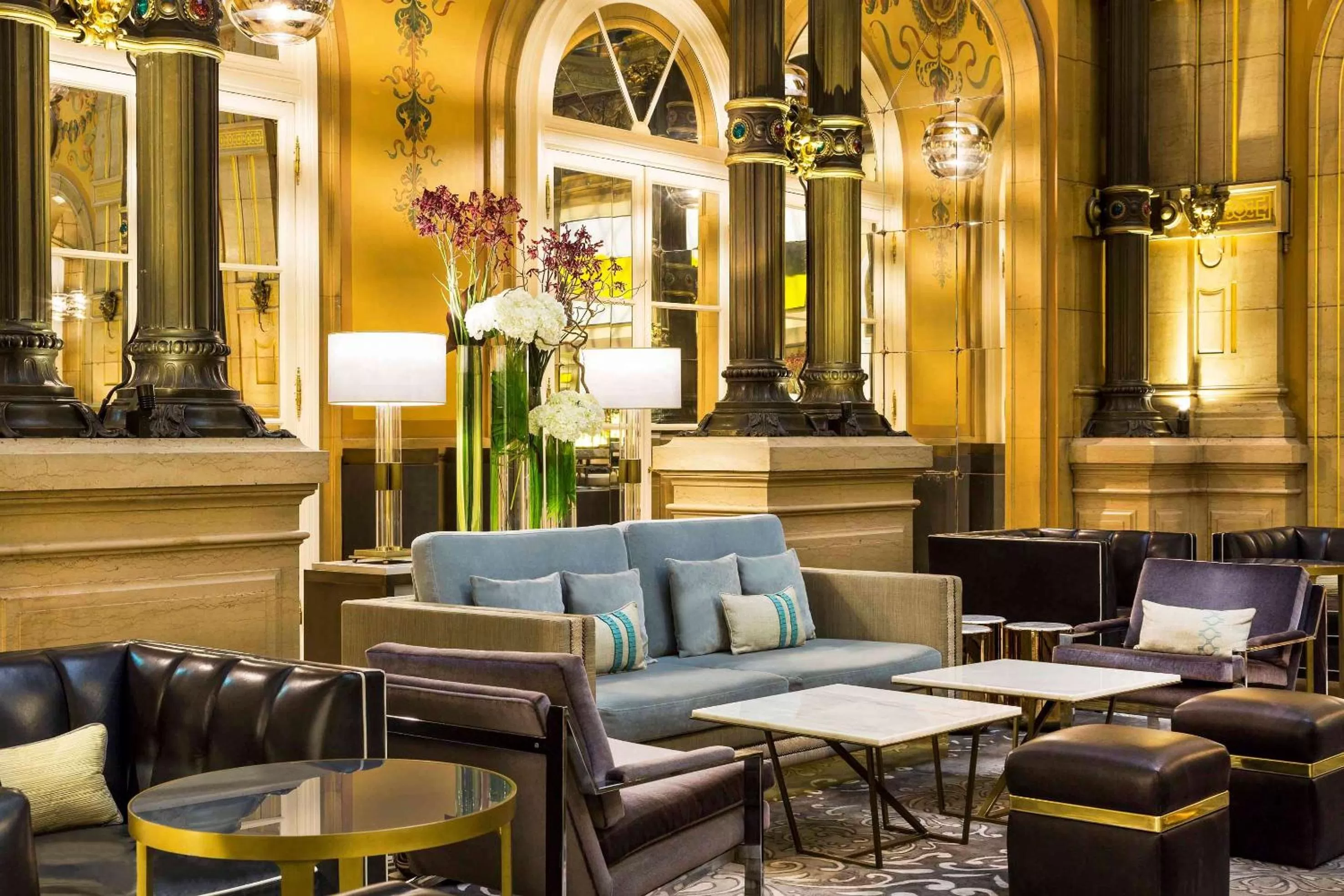 Lobby or reception in Hilton Paris Opera