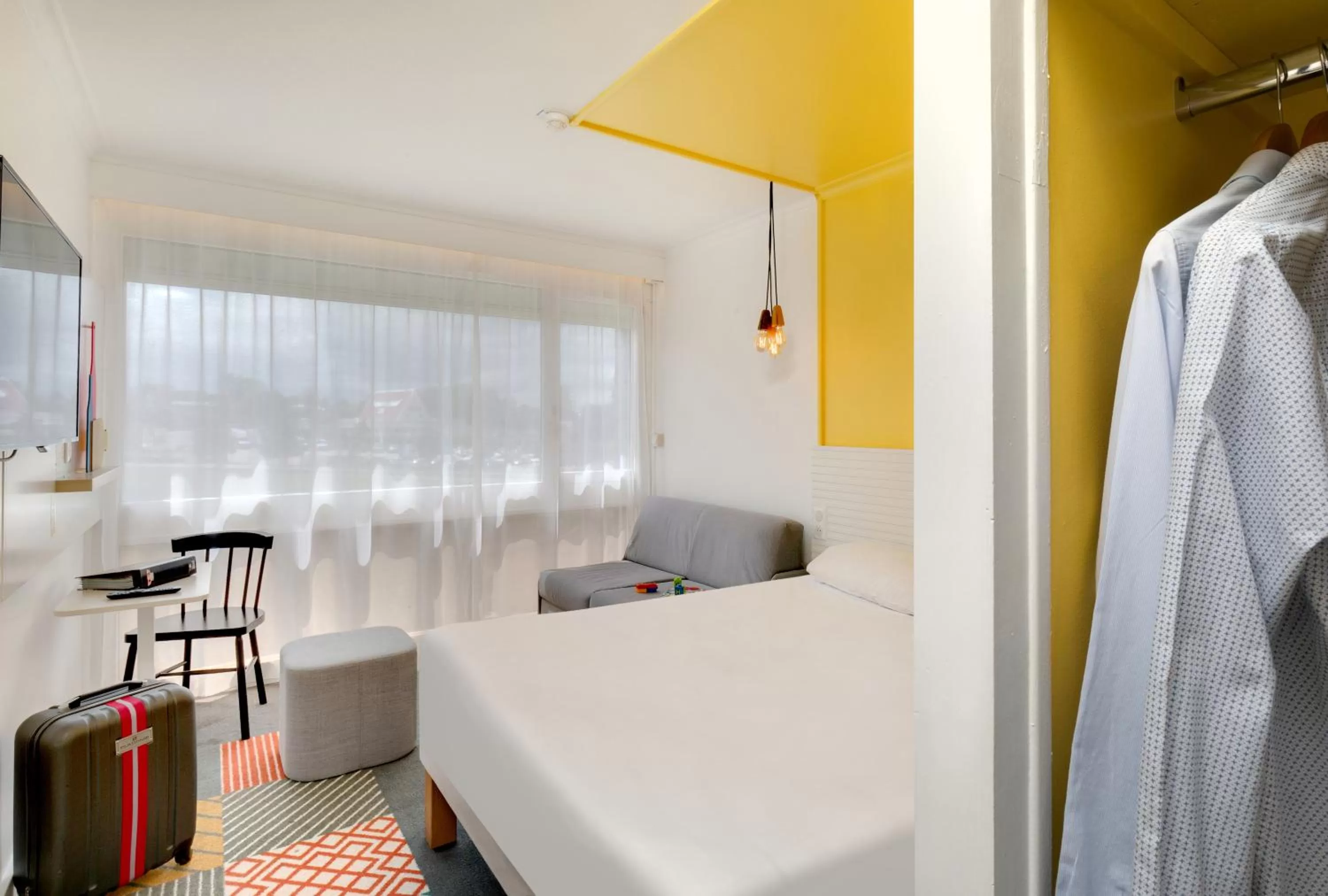 Standard Double Room with Sofa Bed - single occupancy in Hôtel ibis Styles Auxerre Nord