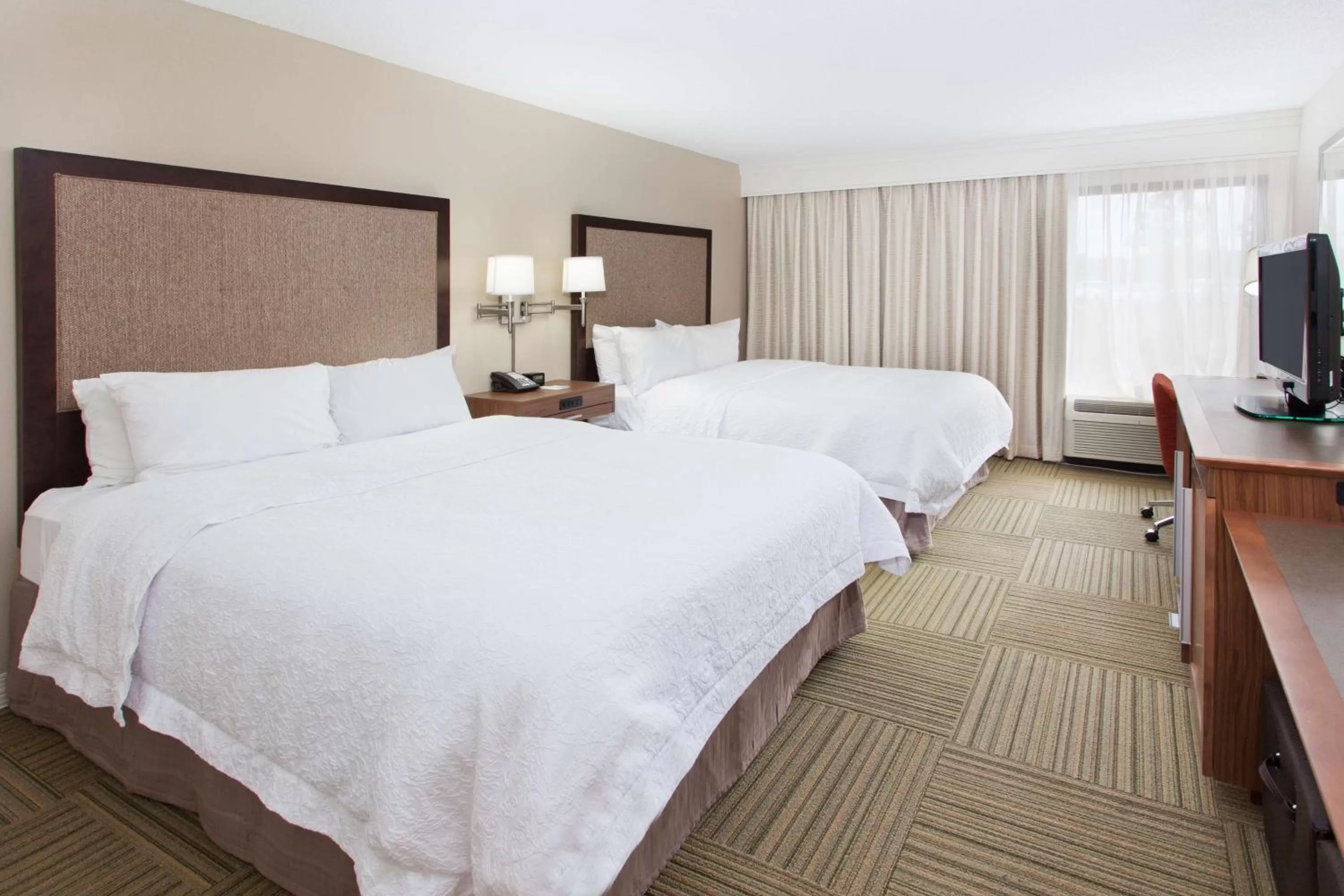 Room with Two Queen Beds - Non-Smoking in Hampton Inn Bremen