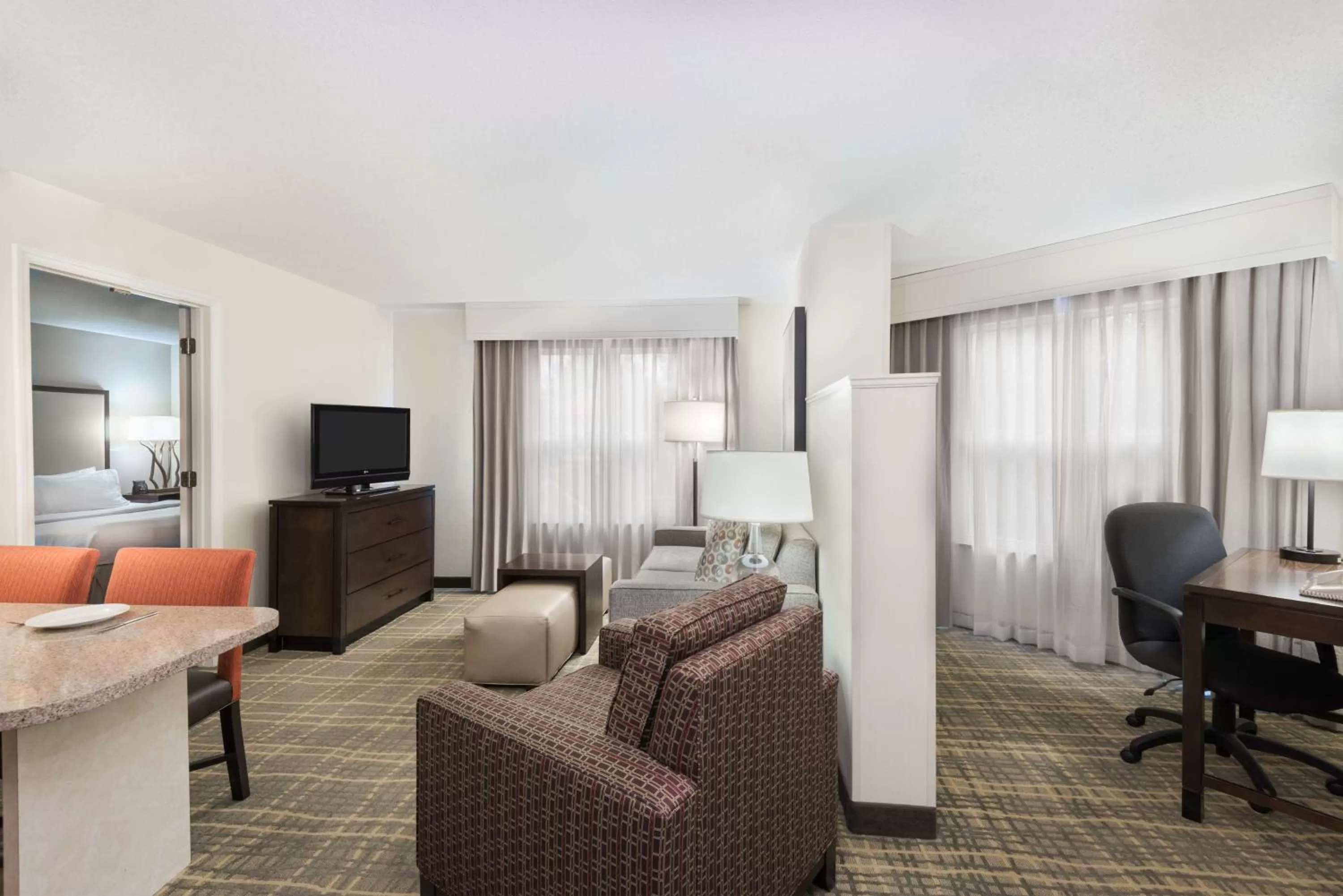 King Suite with Accessible Tub - Mobility and Hearing Access/Non-Smoking in Homewood Suites by Hilton Raleigh/Crabtree Valley