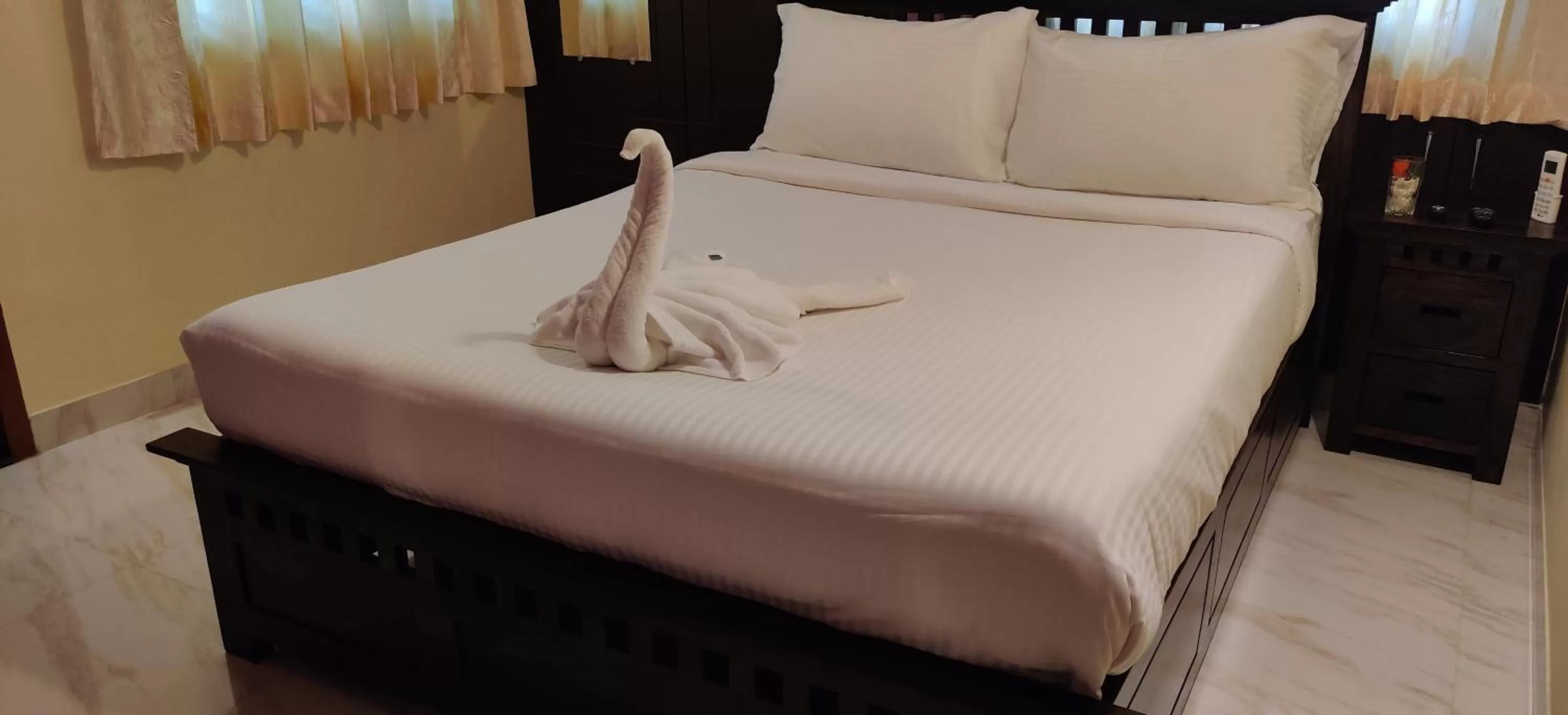 Standard Queen Room - single occupancy in Coral Shelters Mattuthavani