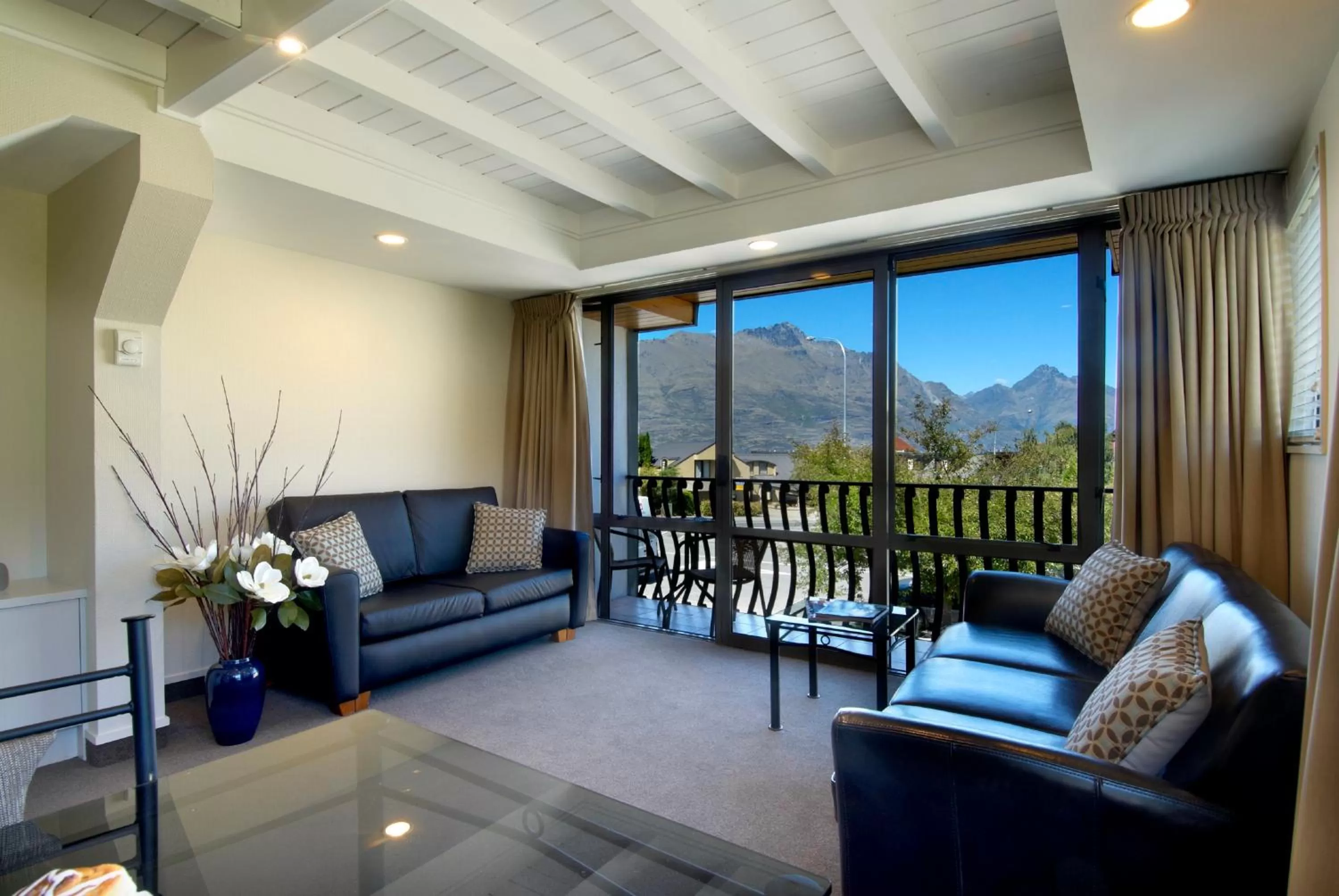 Two-Bedroom Apartment in Hurley's of Queenstown