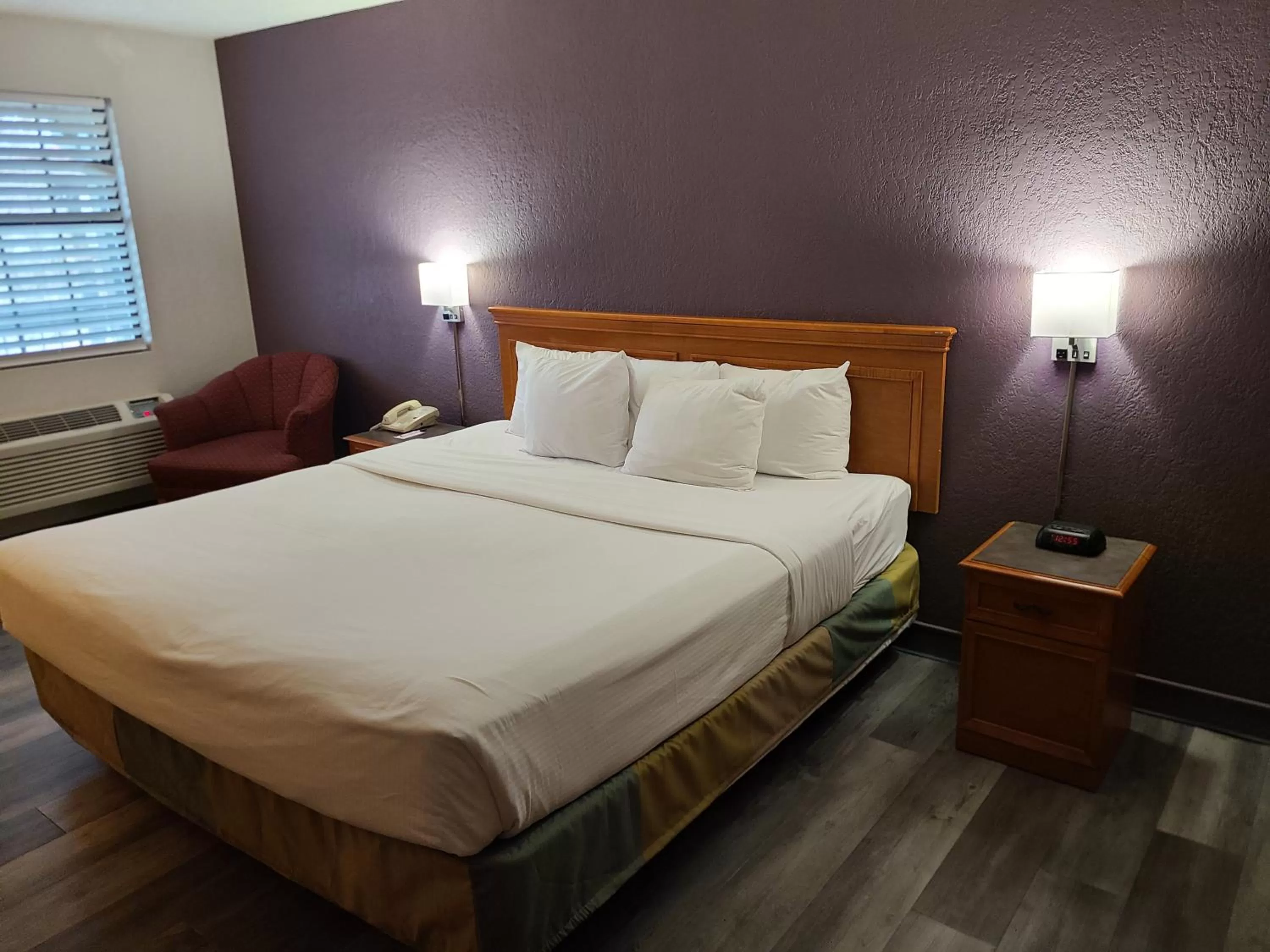 King Apartment - Non-Smoking in La Quinta Inn by Wyndham Farmington