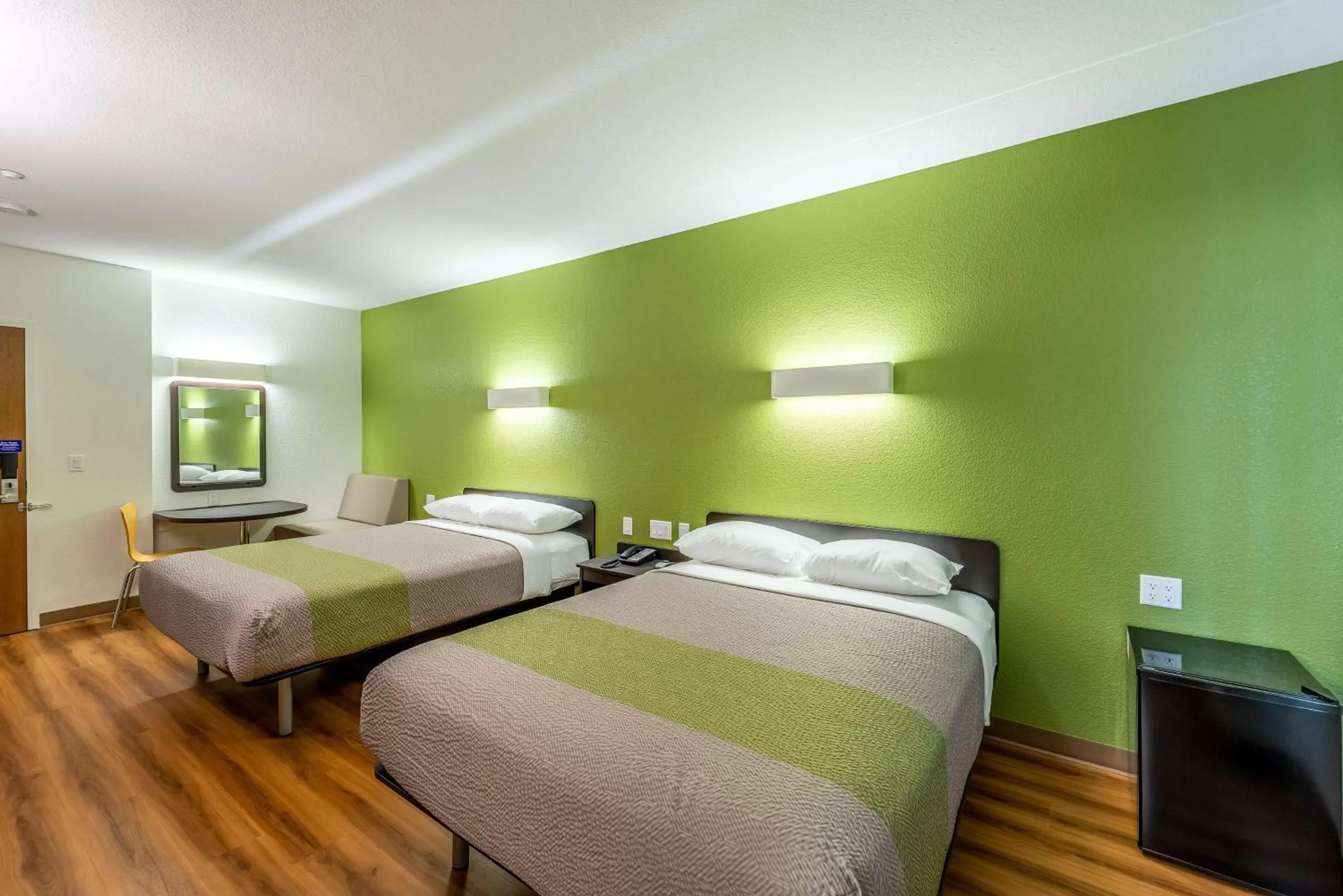 Queen Room with Two Queen Beds - Disability Access - Roll In Shower in Motel 6-Mankato, MN