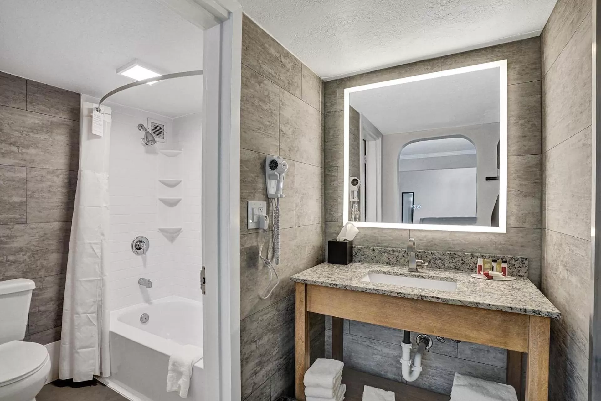 Queen Room with Two Queen Beds - Non-Smoking in The Harrison Downtown Hollywood