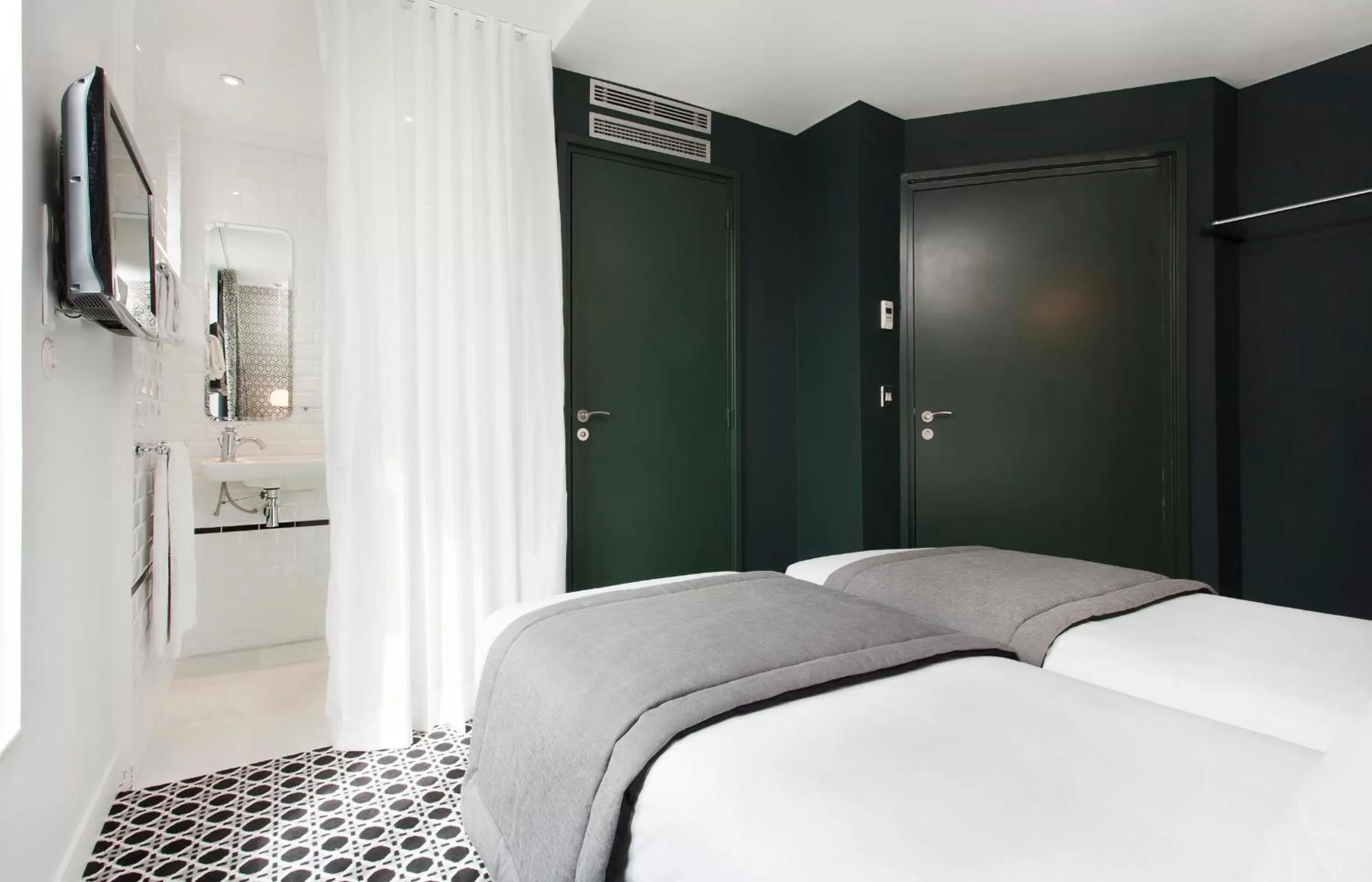 Twin Room in Hôtel Emile Le Marais