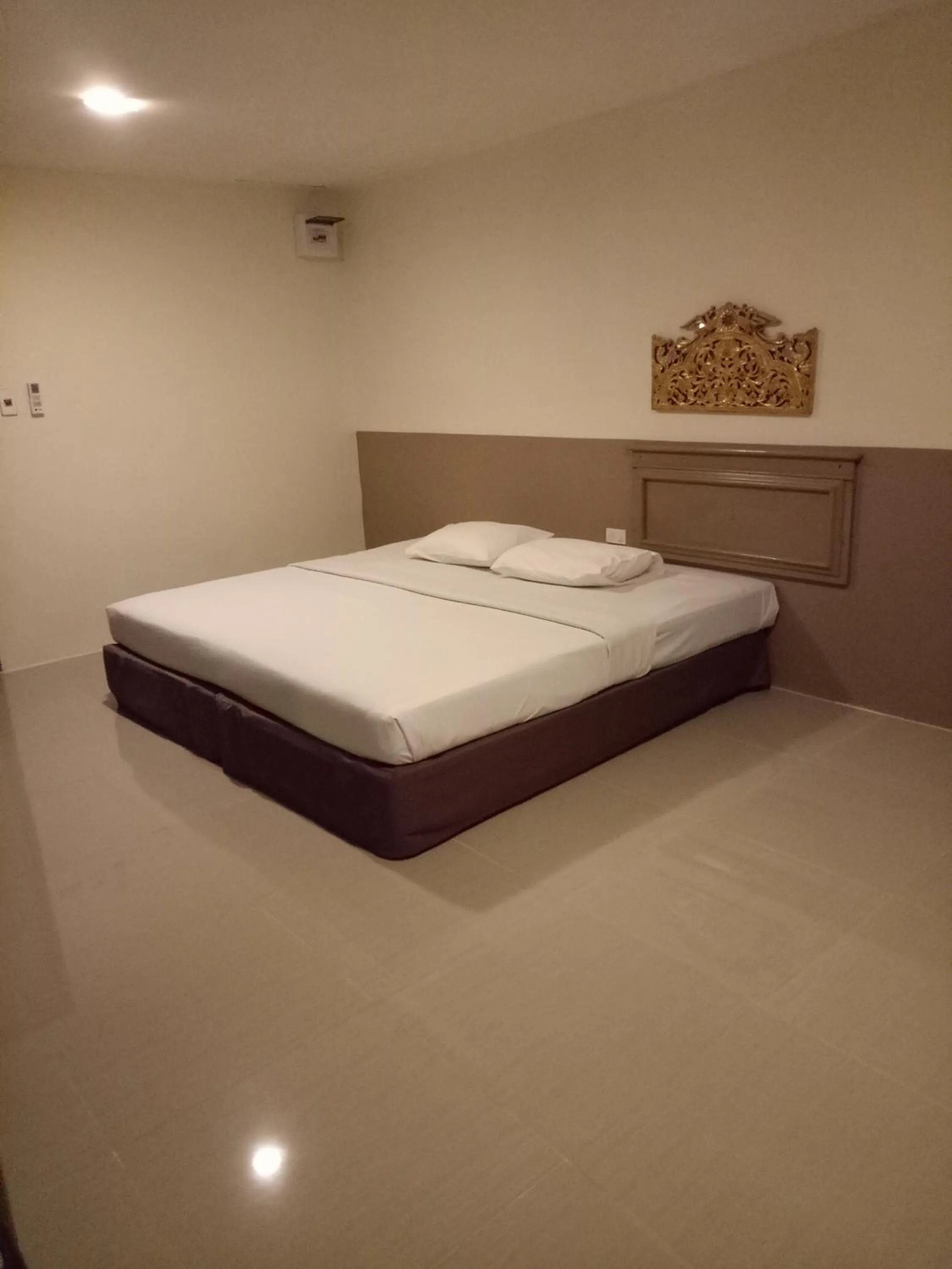 Deluxe Room in Tongpoon Hotel