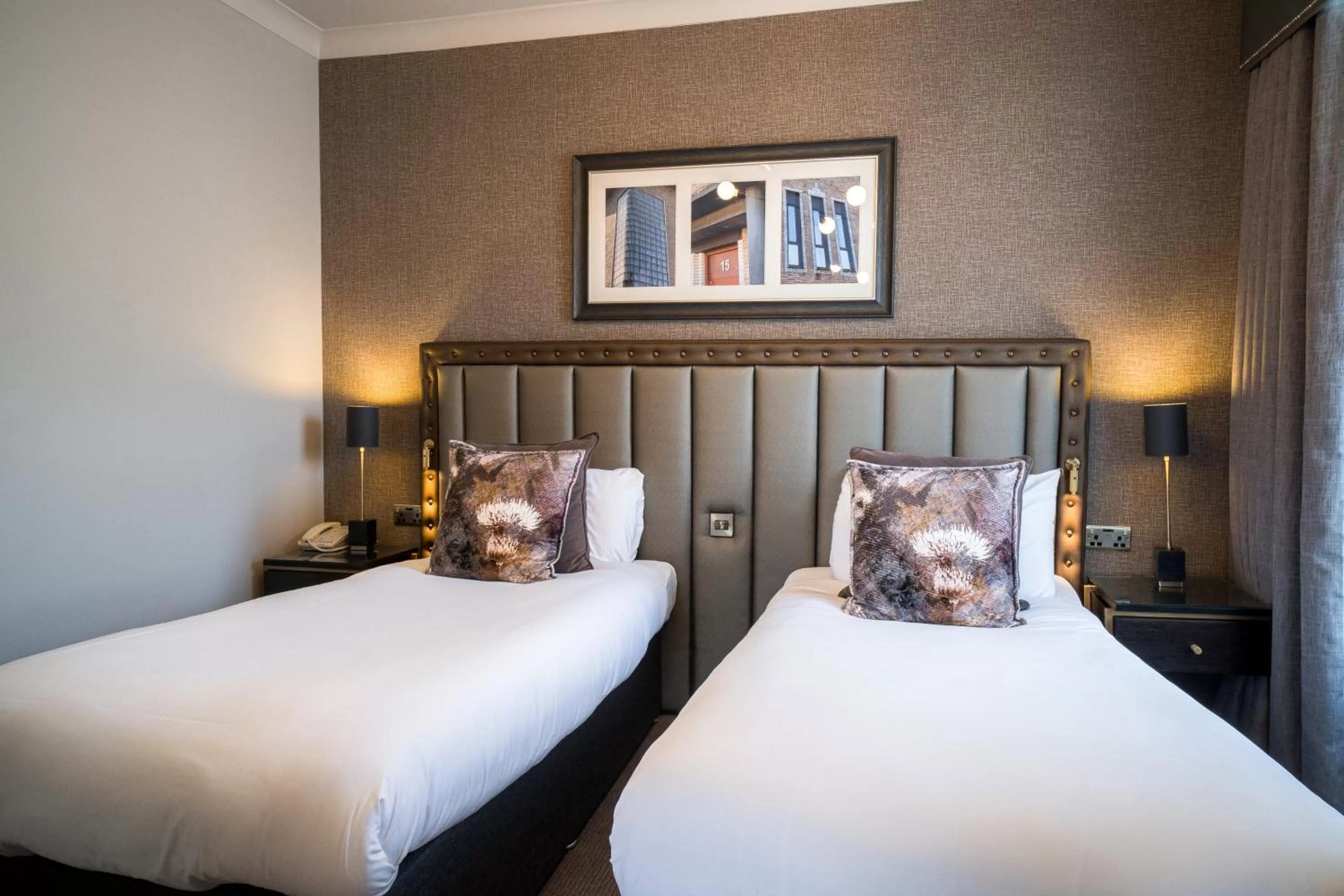 Club Twin Room in Number 10 Hotel