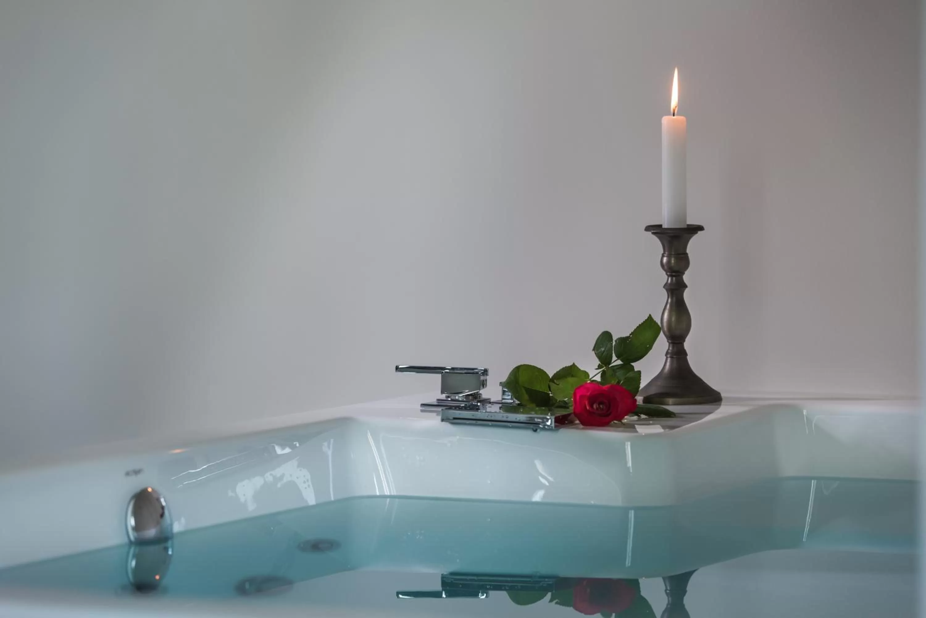 Loft Prestige Suite with Hot Tub in Athens One Smart Hotel