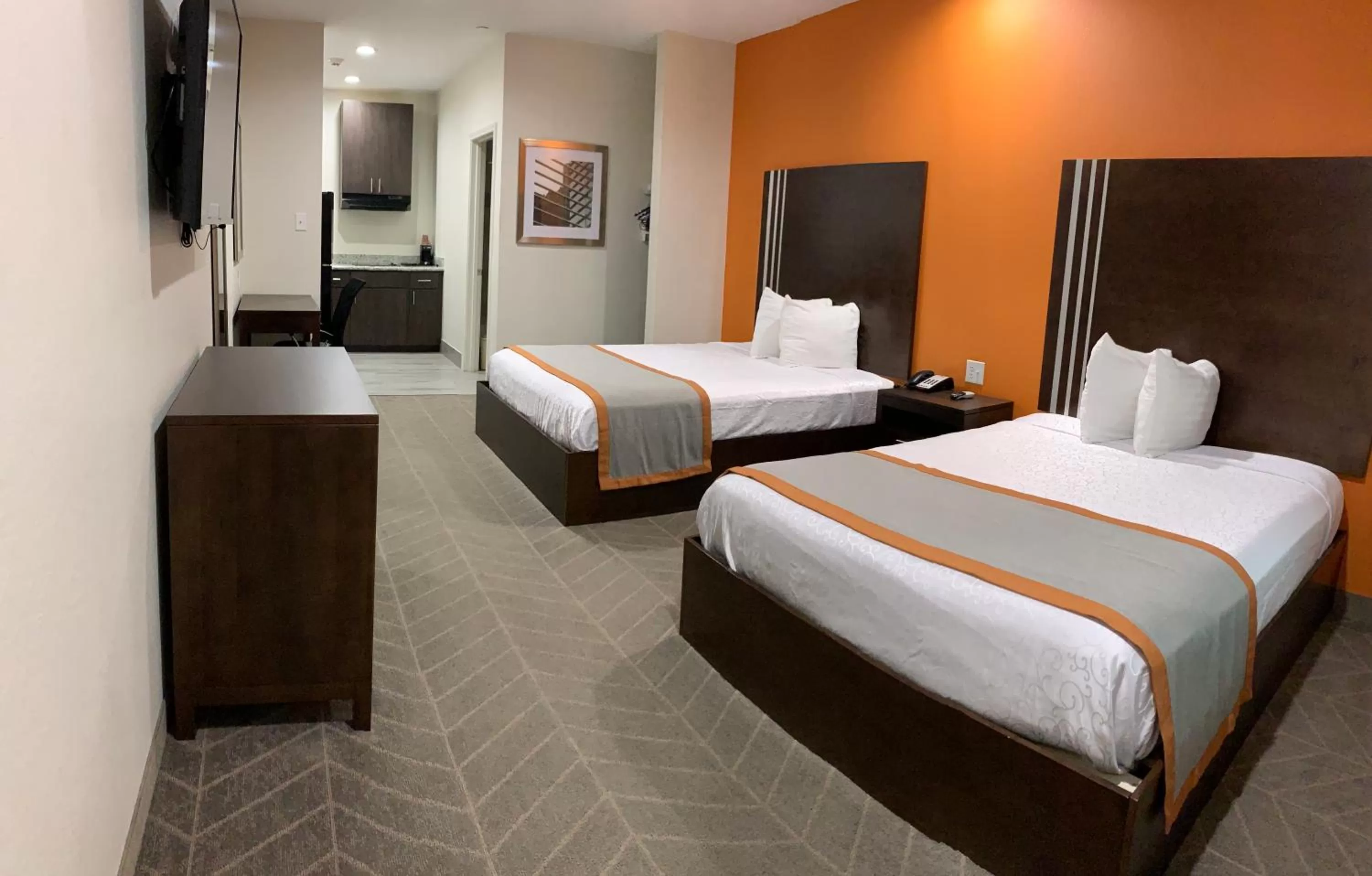 Queen Studio in Scottish Inn & Suites - IAH Airport