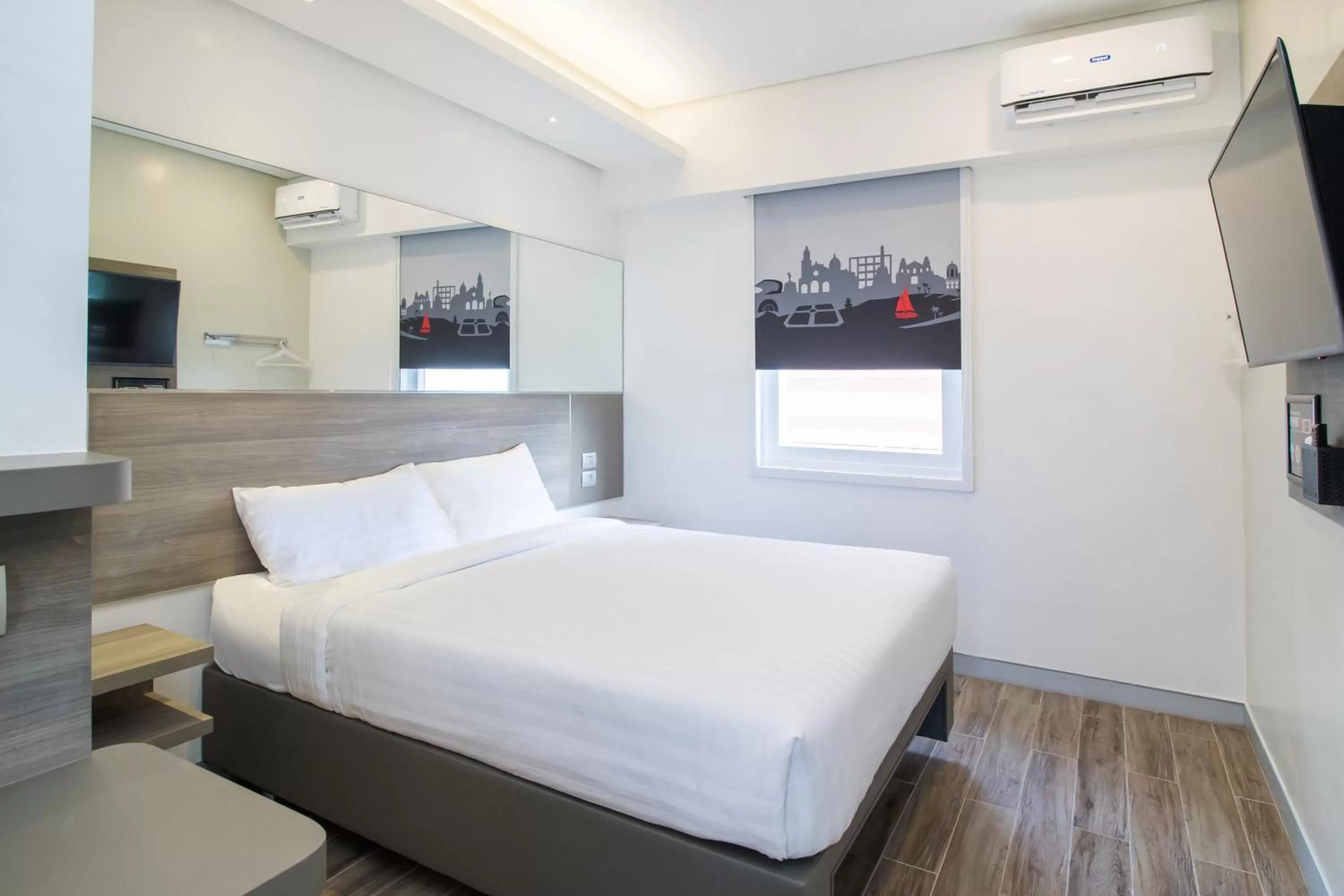 Double Room in Red Planet Manila Bay