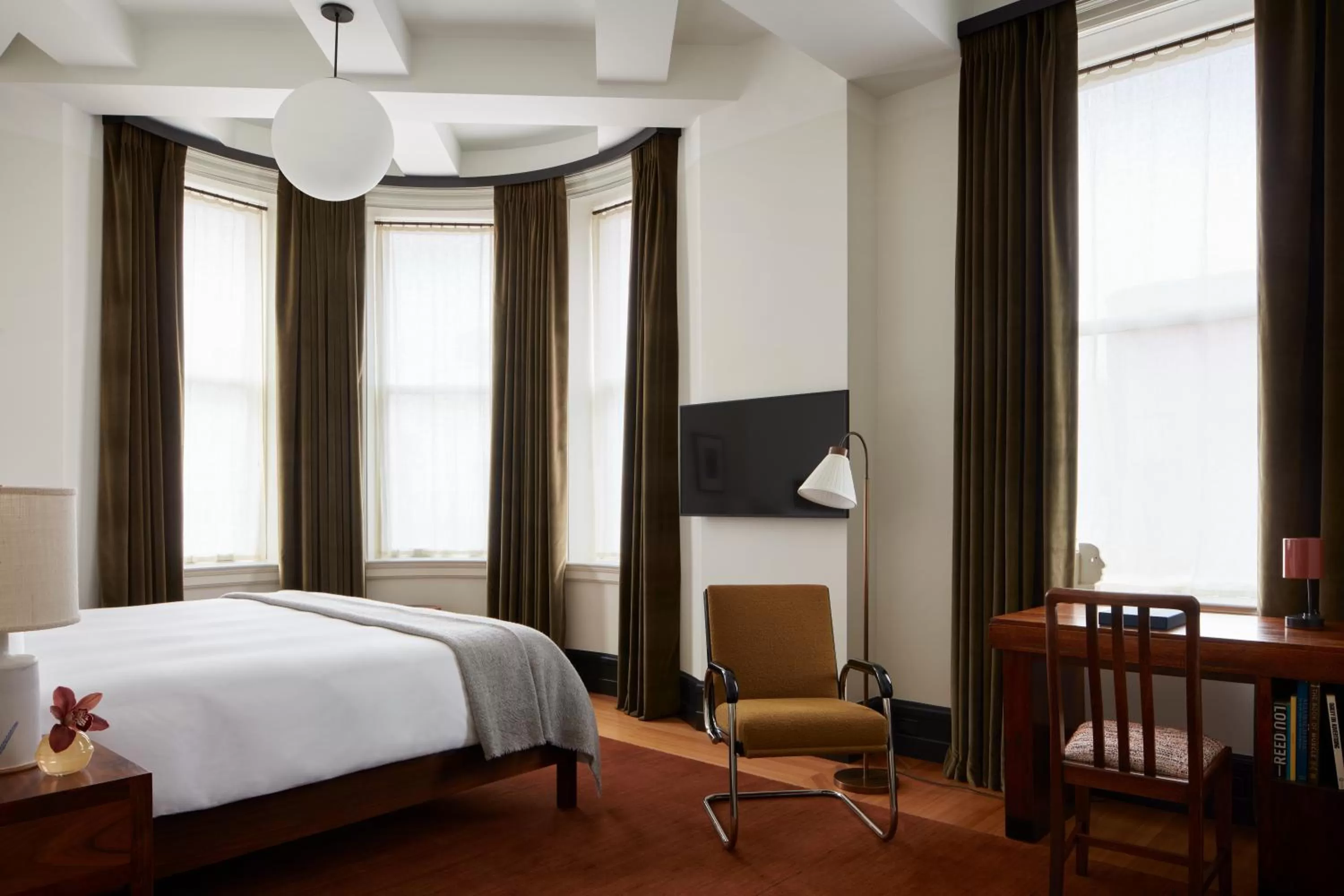 Corner King in Nine Orchard