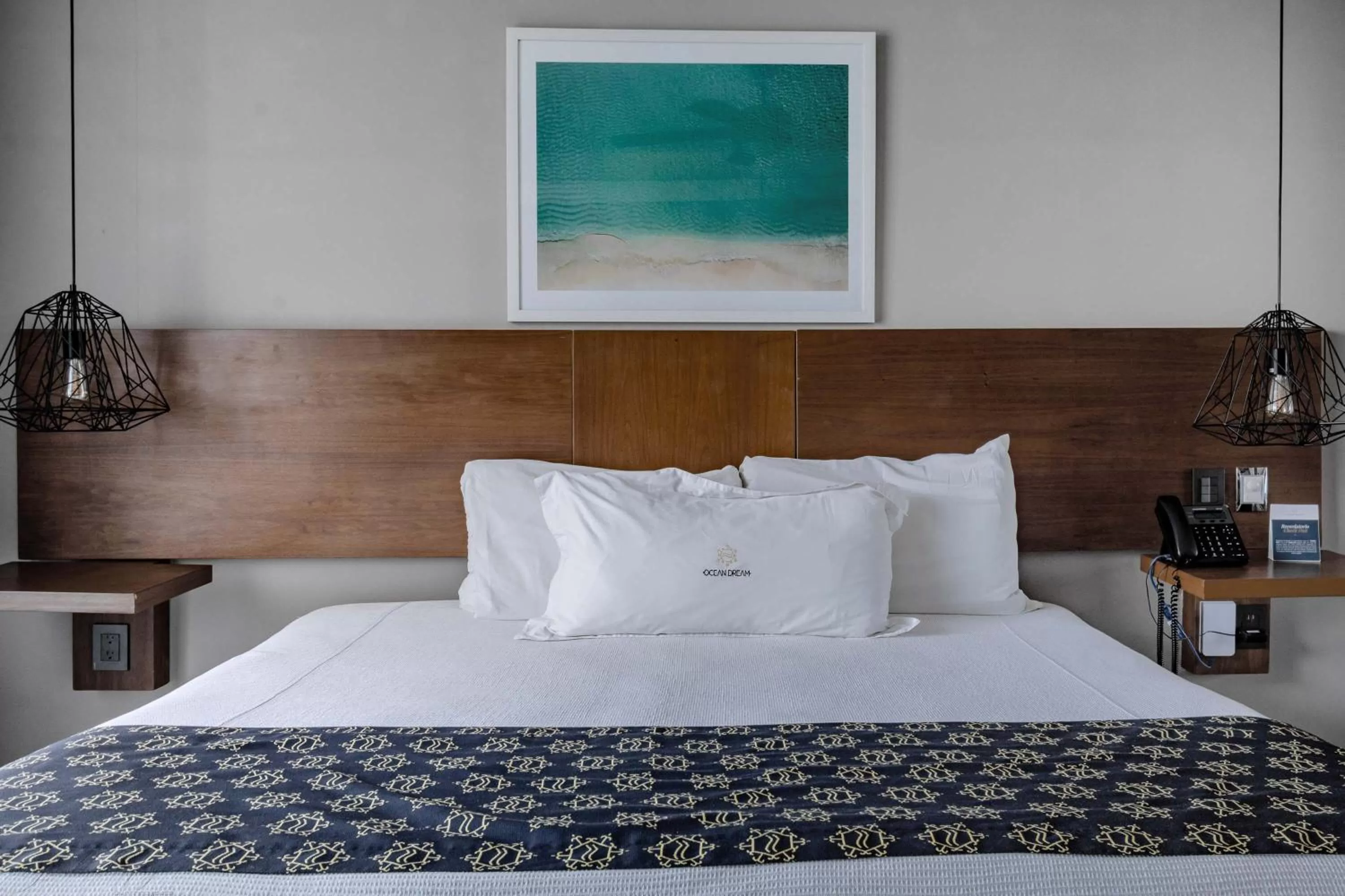 Standard Room Lagoon View - 1 King Bed in Ocean Dream Cancun by GuruHotel