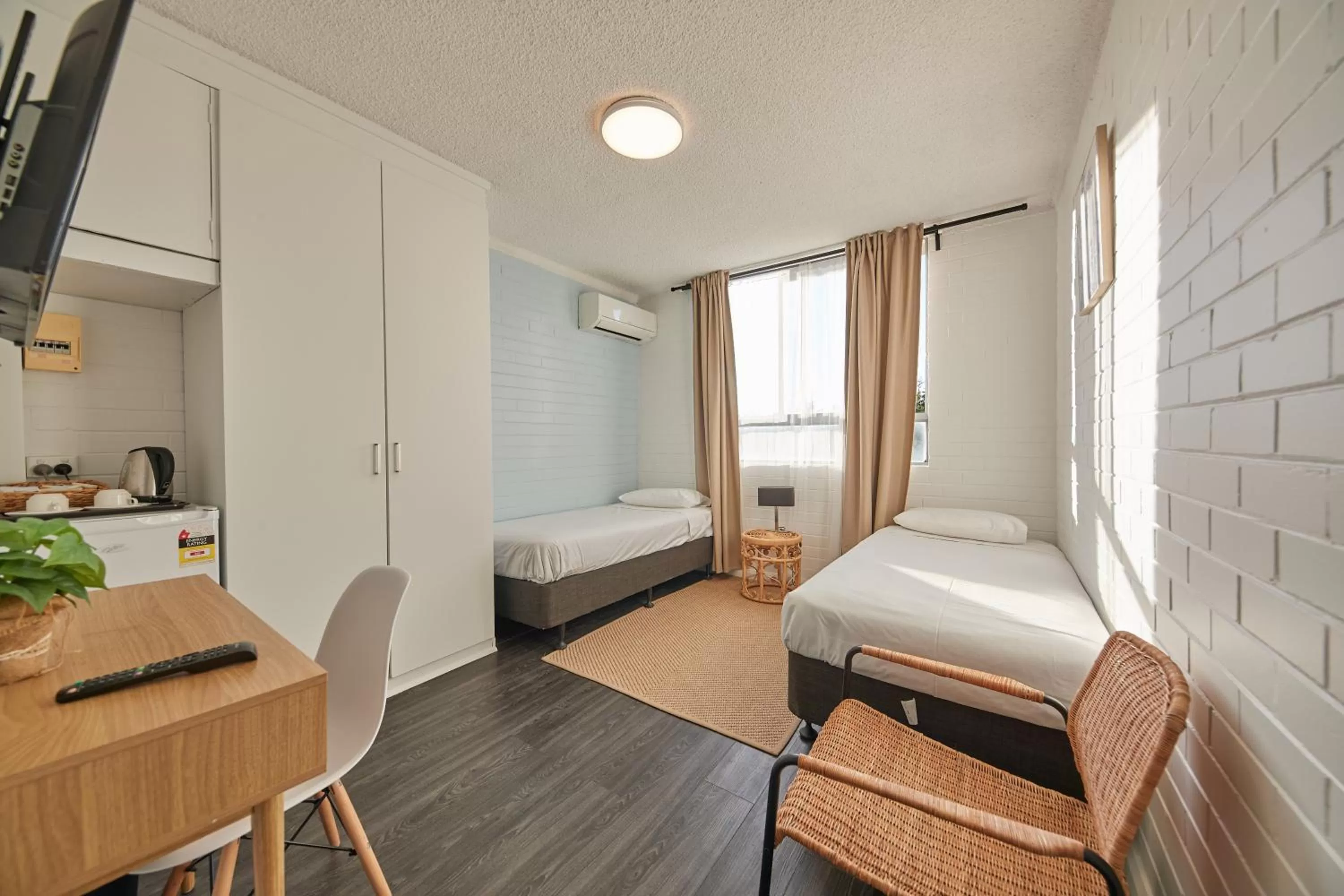 Twin Room in Little Coogee Hotel