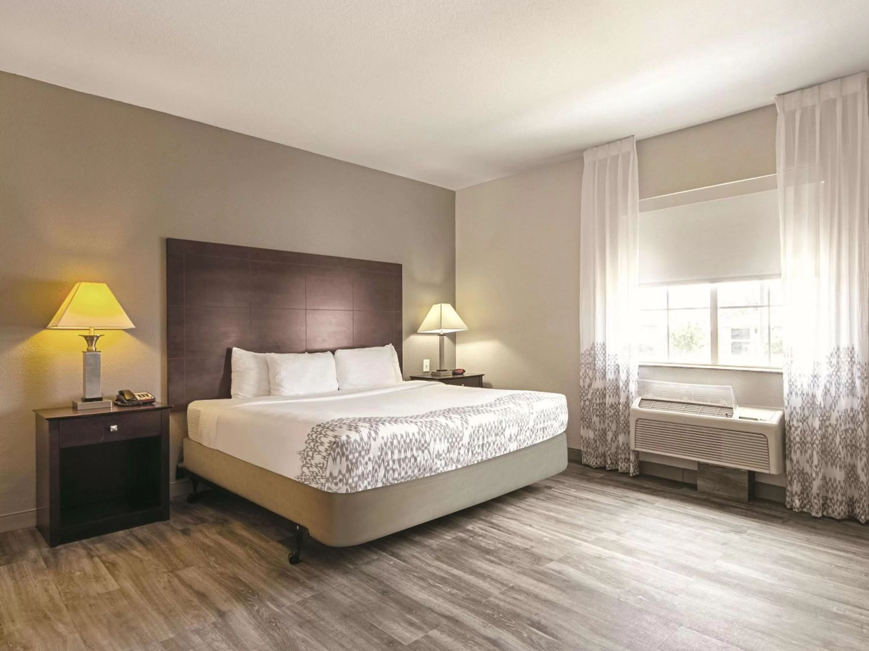 Deluxe King Suite - Non-Smoking in La Quinta by Wyndham McKinney