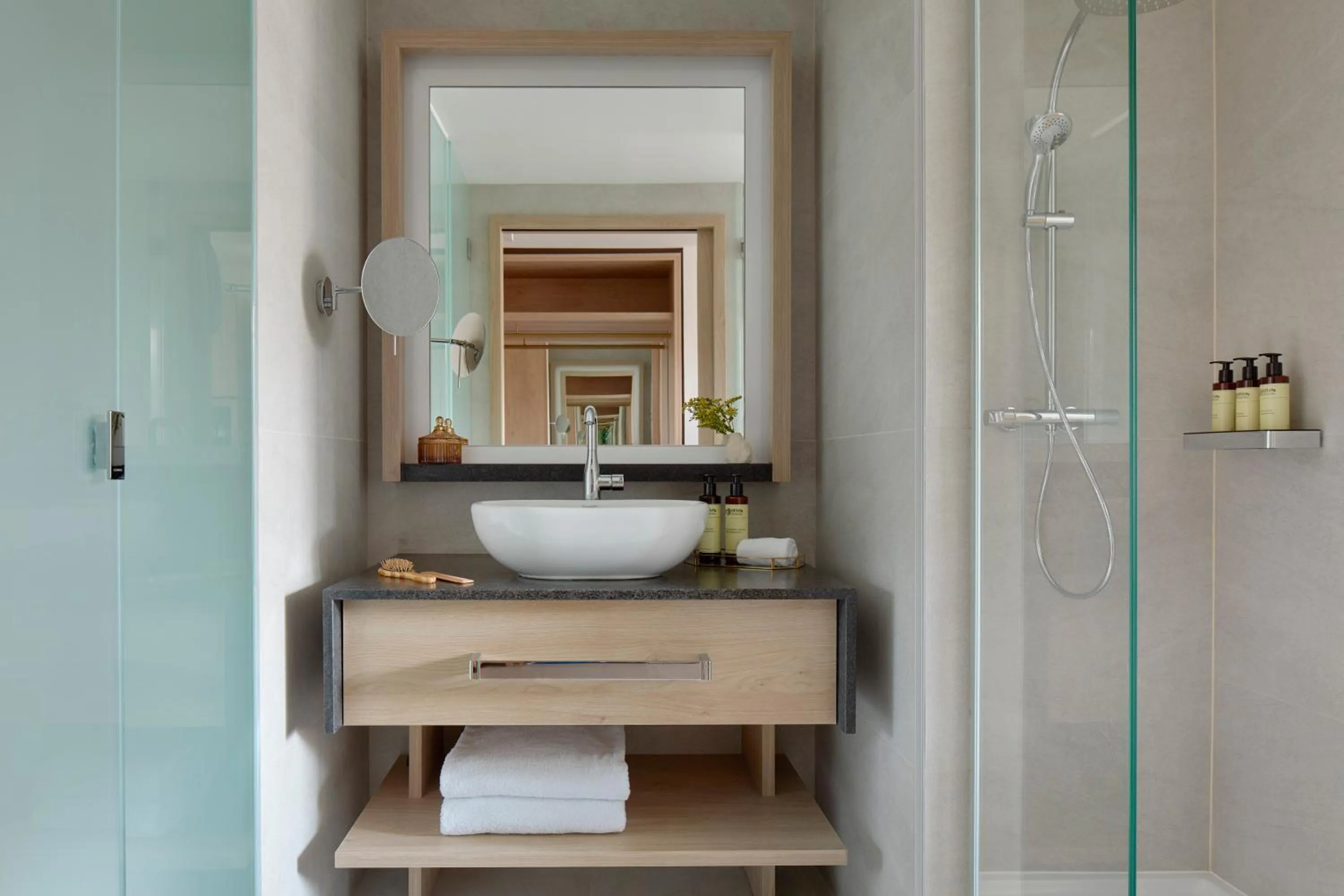 Studio ME+ 2 Bedroom Suite Terrace with Jazuzzi in ME Barcelona