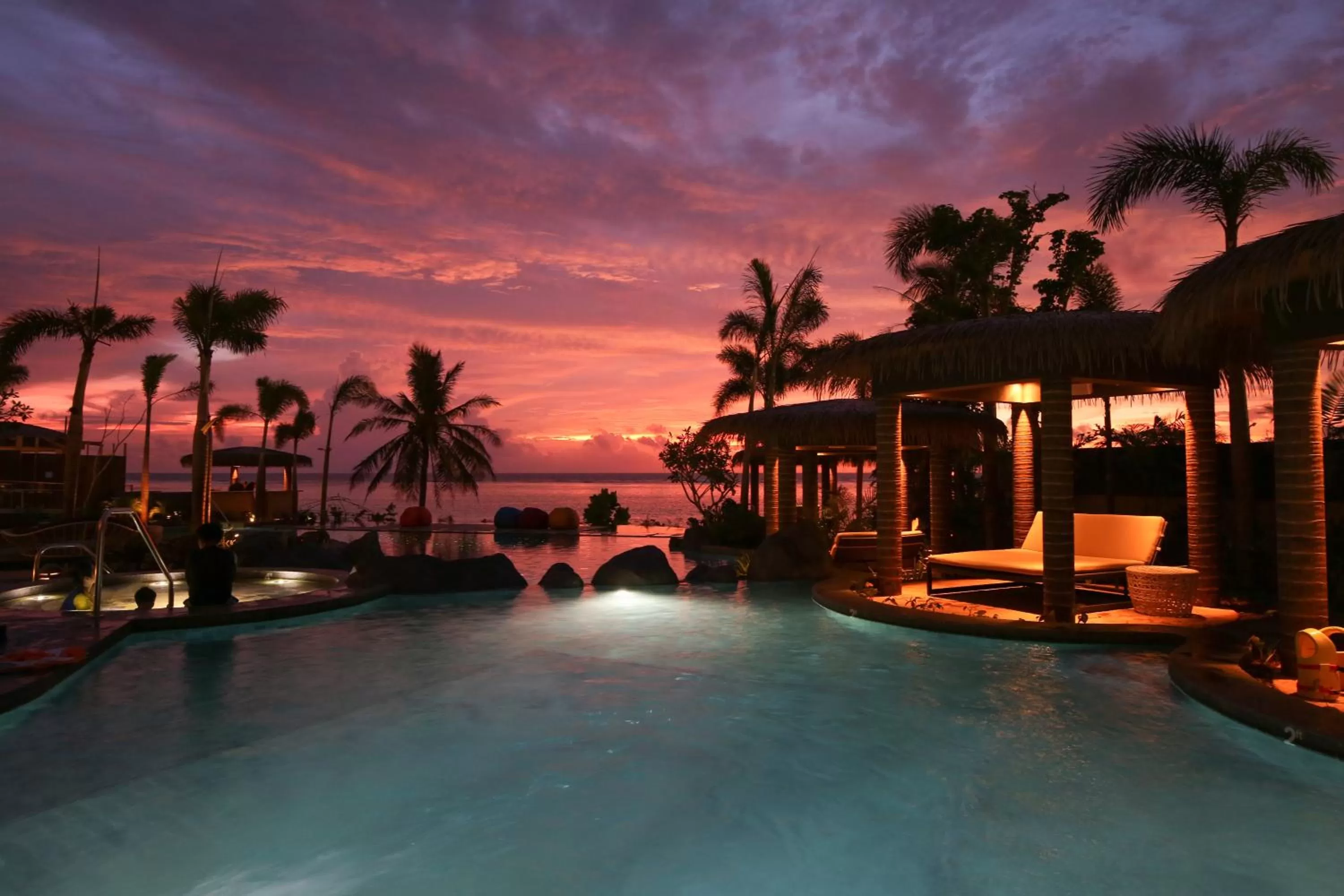 Swimming pool in Dusit Thani Guam Resort