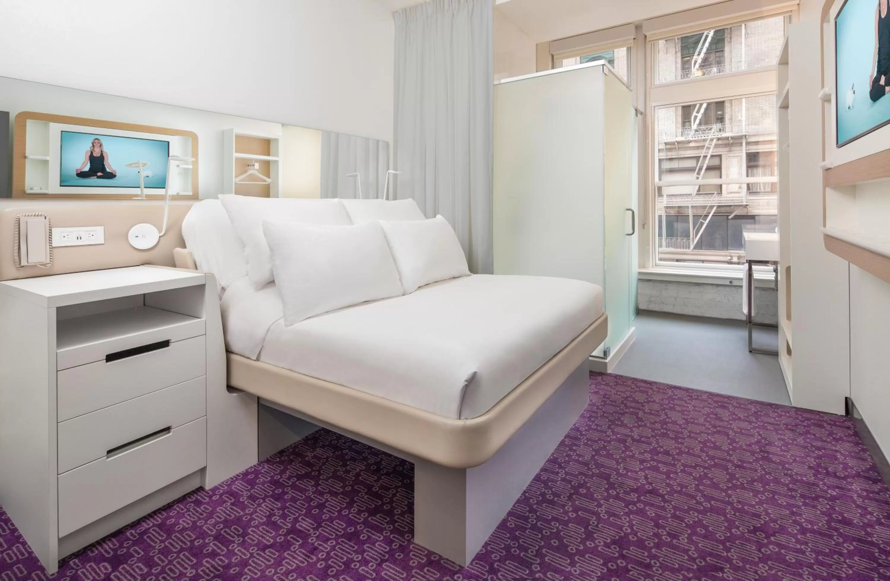 Premium Queen View Room in Yotel San Francisco
