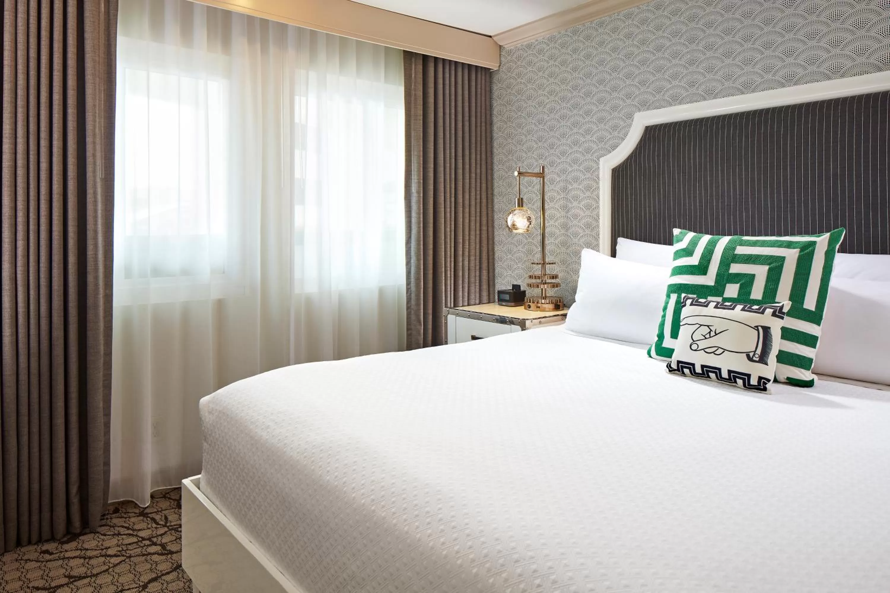 King Room - Non-Smoking in Carlyle Inn