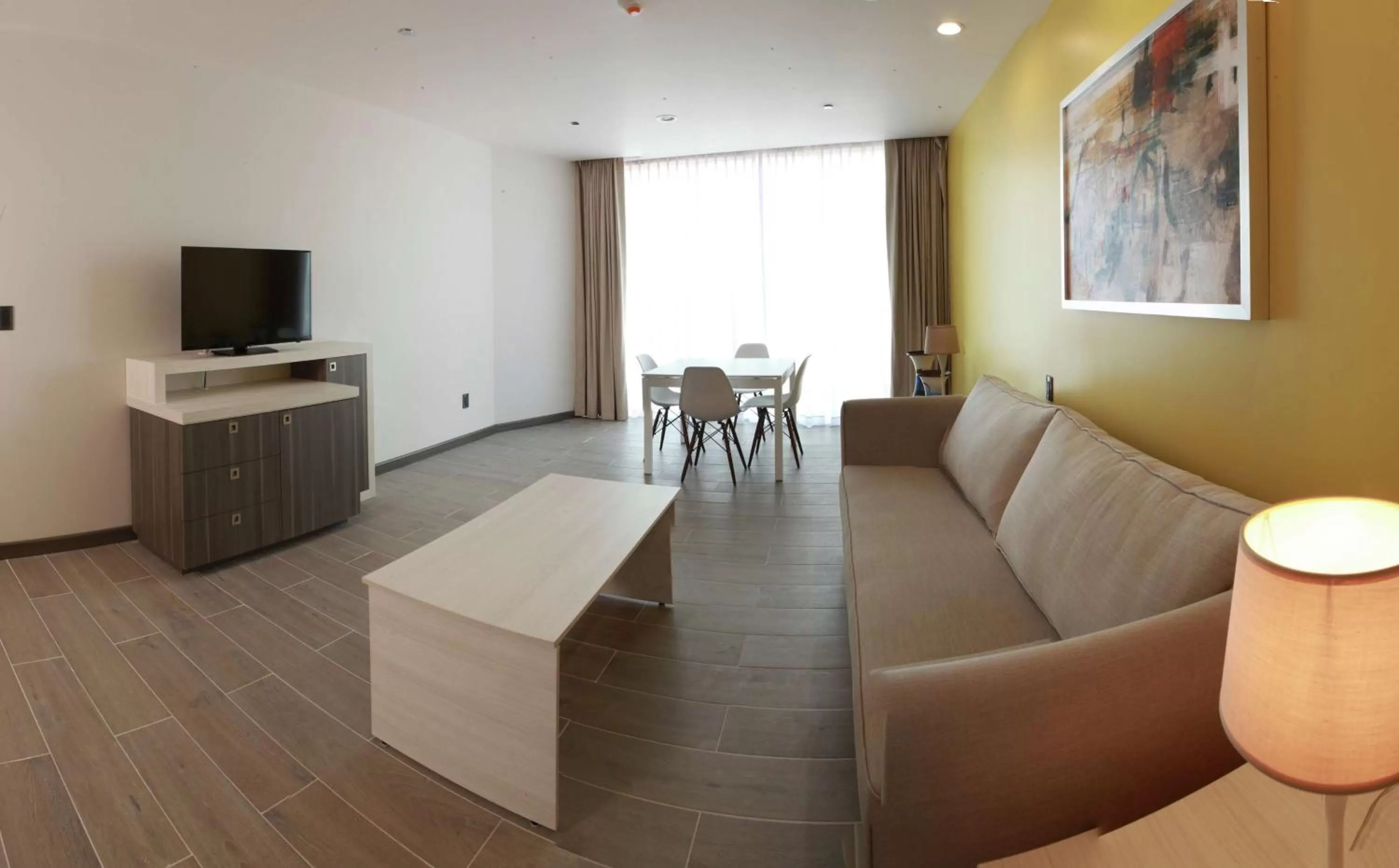 Master Suite in Hampton Inn & Suites by Hilton Aguascalientes Aeropuerto
