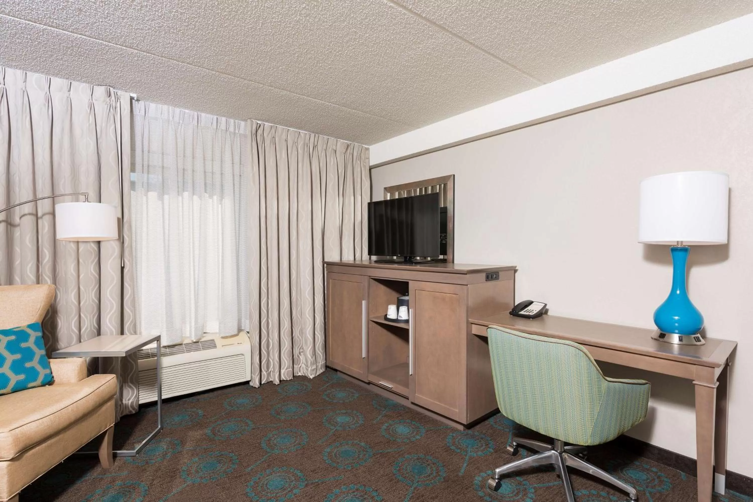 King Suite in Hampton Inn Bloomington