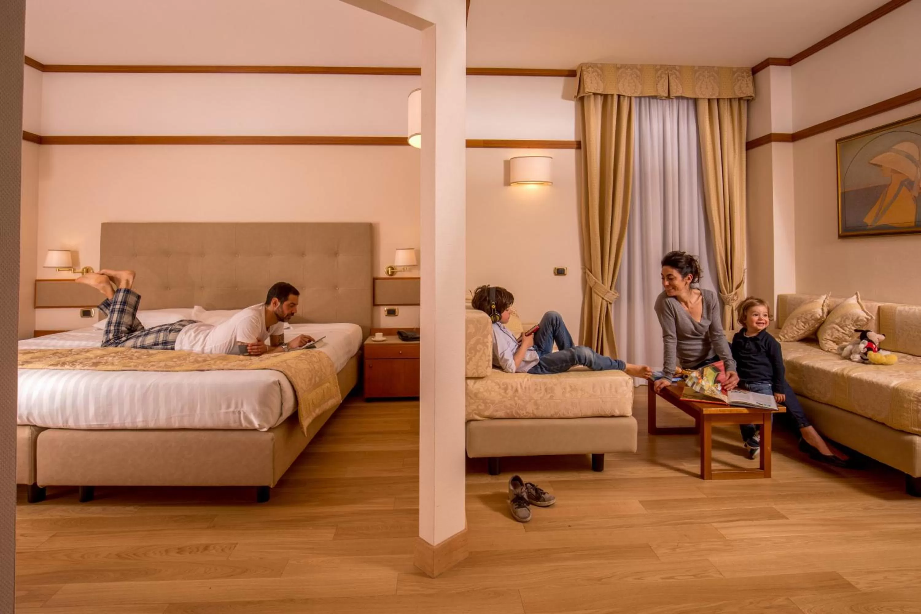 Family Room (2 Adults + 2 Children) in La Residenza