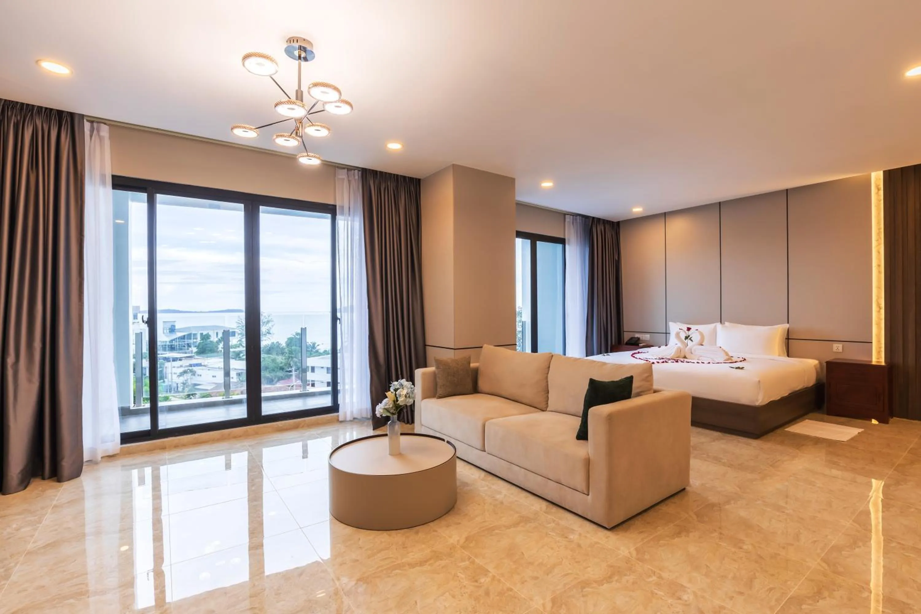 Deluxe King in Otres Beach Hotel